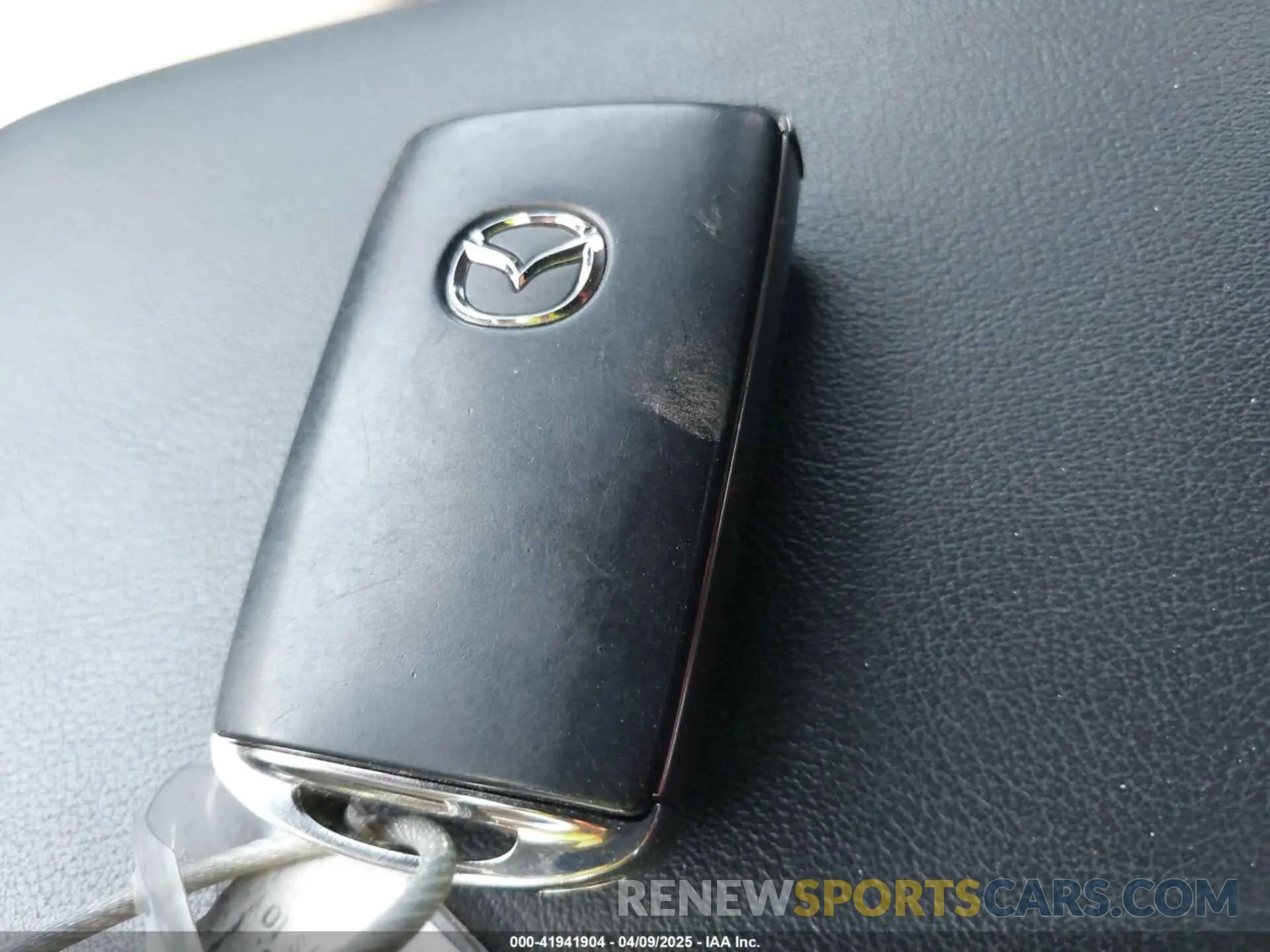 11 fotografías del automóvil dañado JM1BPAKMXR1721993 MAZDA MAZDA3 2024