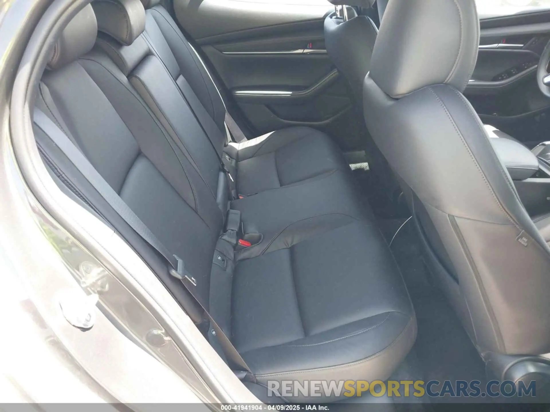 8 fotografías del automóvil dañado JM1BPAKMXR1721993 MAZDA MAZDA3 2024