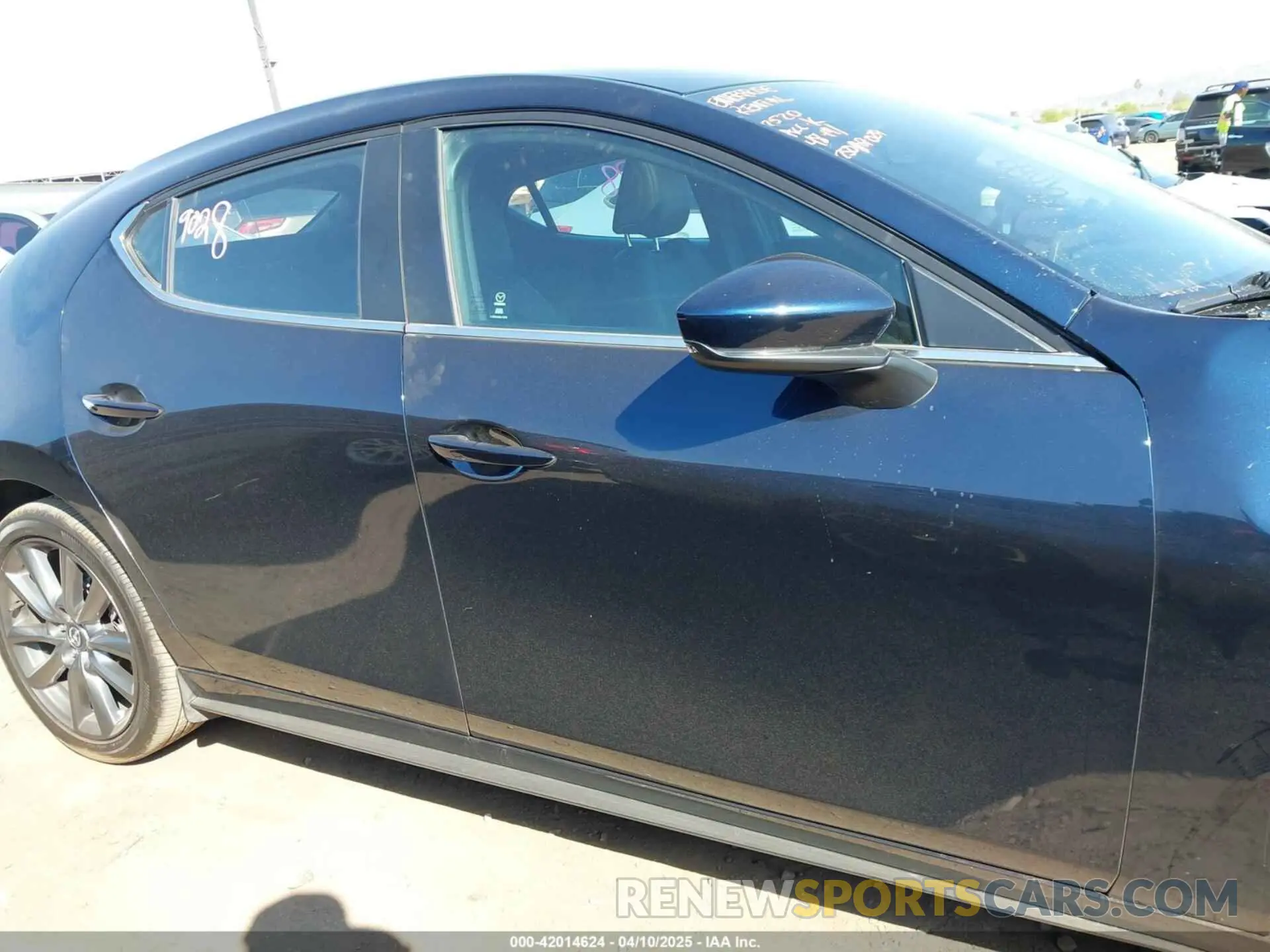 13 fotografías del automóvil dañado JM1BPALM1R1712520 MAZDA MAZDA3 2024