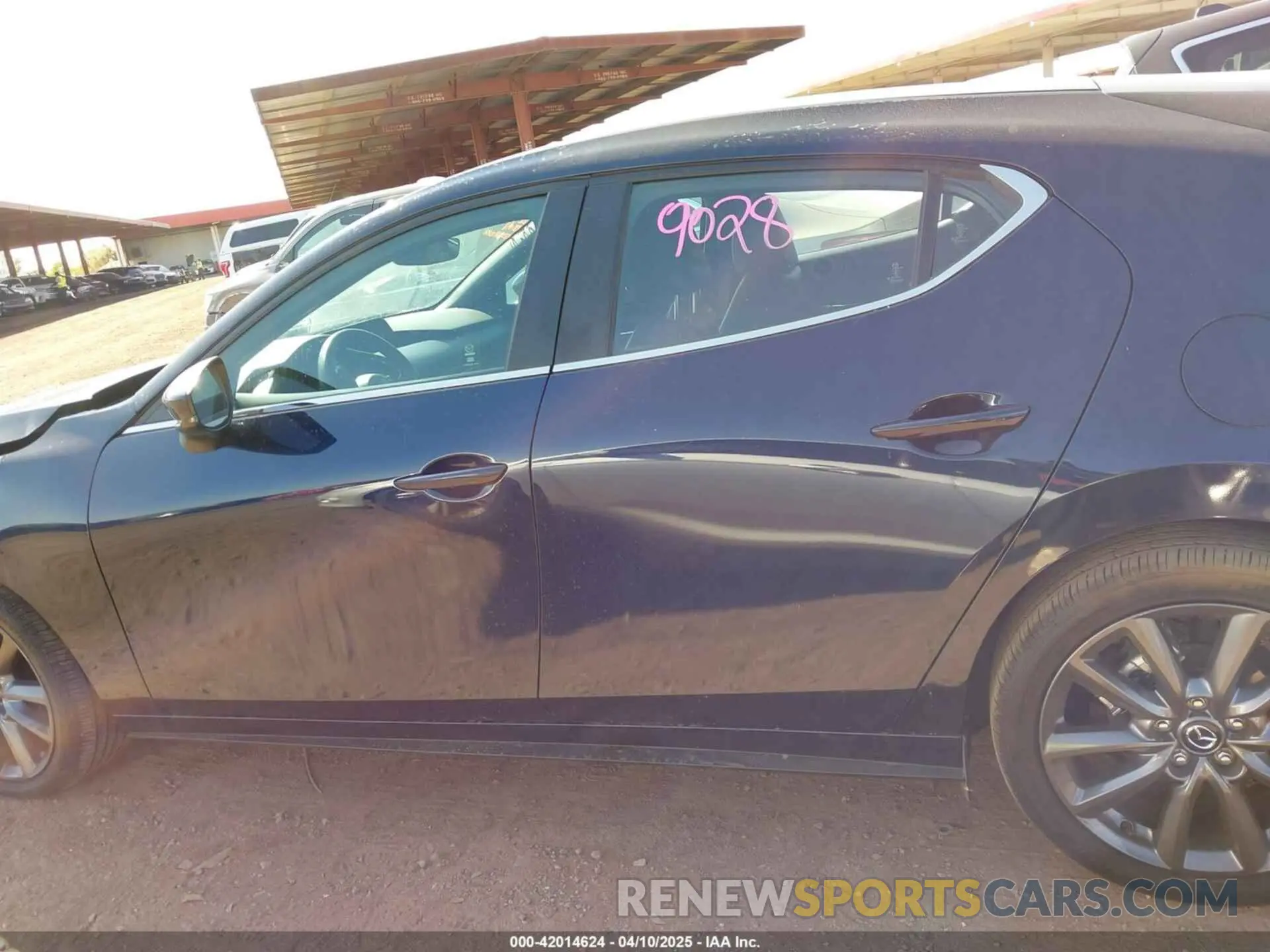 14 fotografías del automóvil dañado JM1BPALM1R1712520 MAZDA MAZDA3 2024