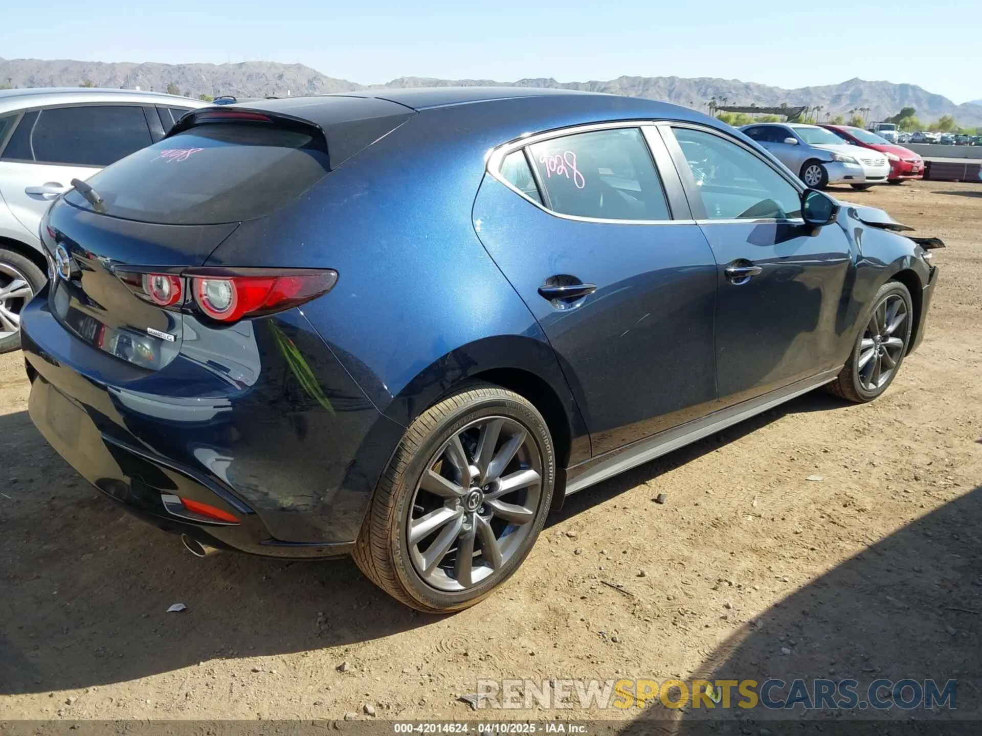 4 fotografías del automóvil dañado JM1BPALM1R1712520 MAZDA MAZDA3 2024