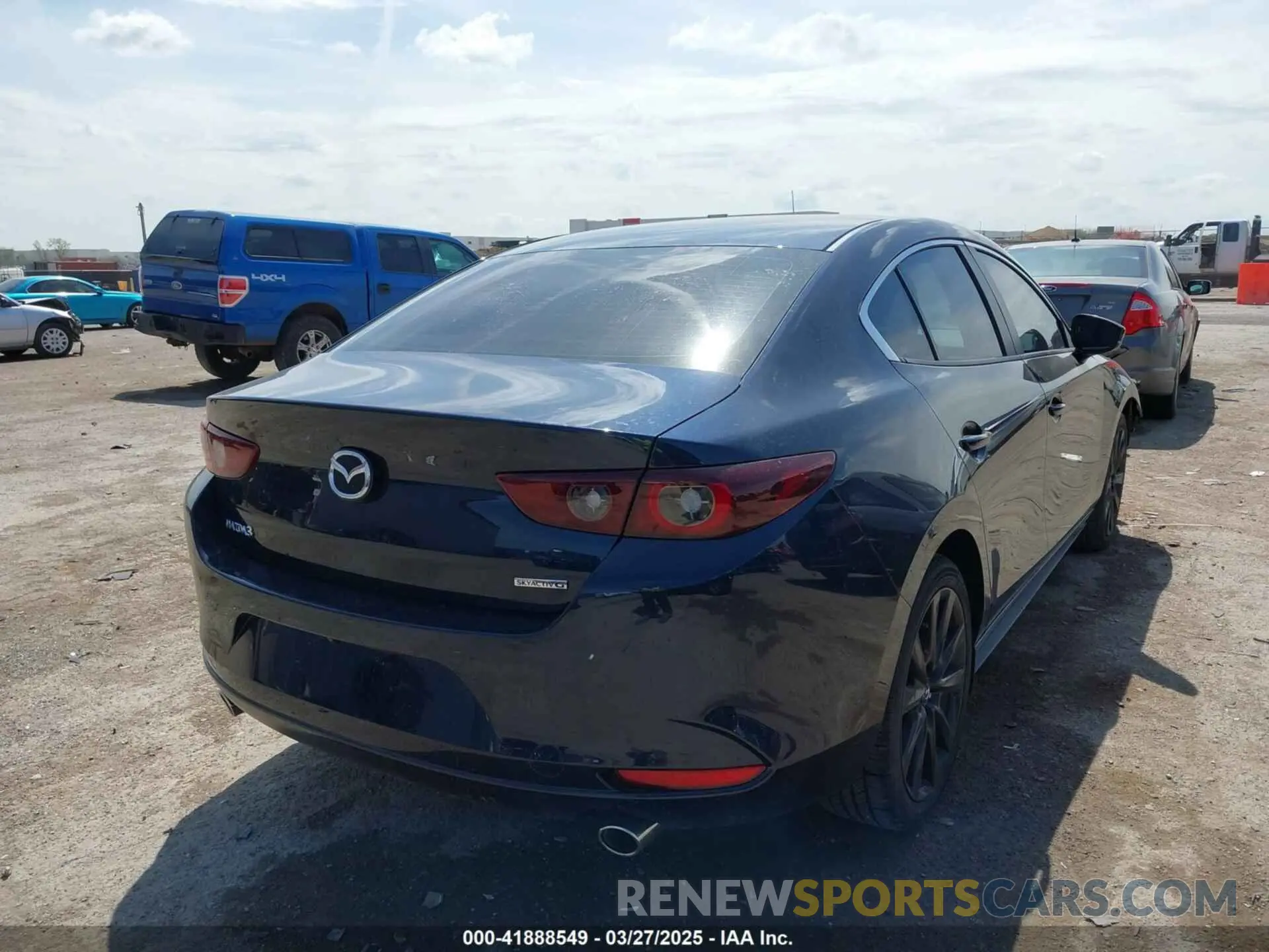 4 fotografías del automóvil dañado 3MZBPABM4SM468434 MAZDA MAZDA3 2025