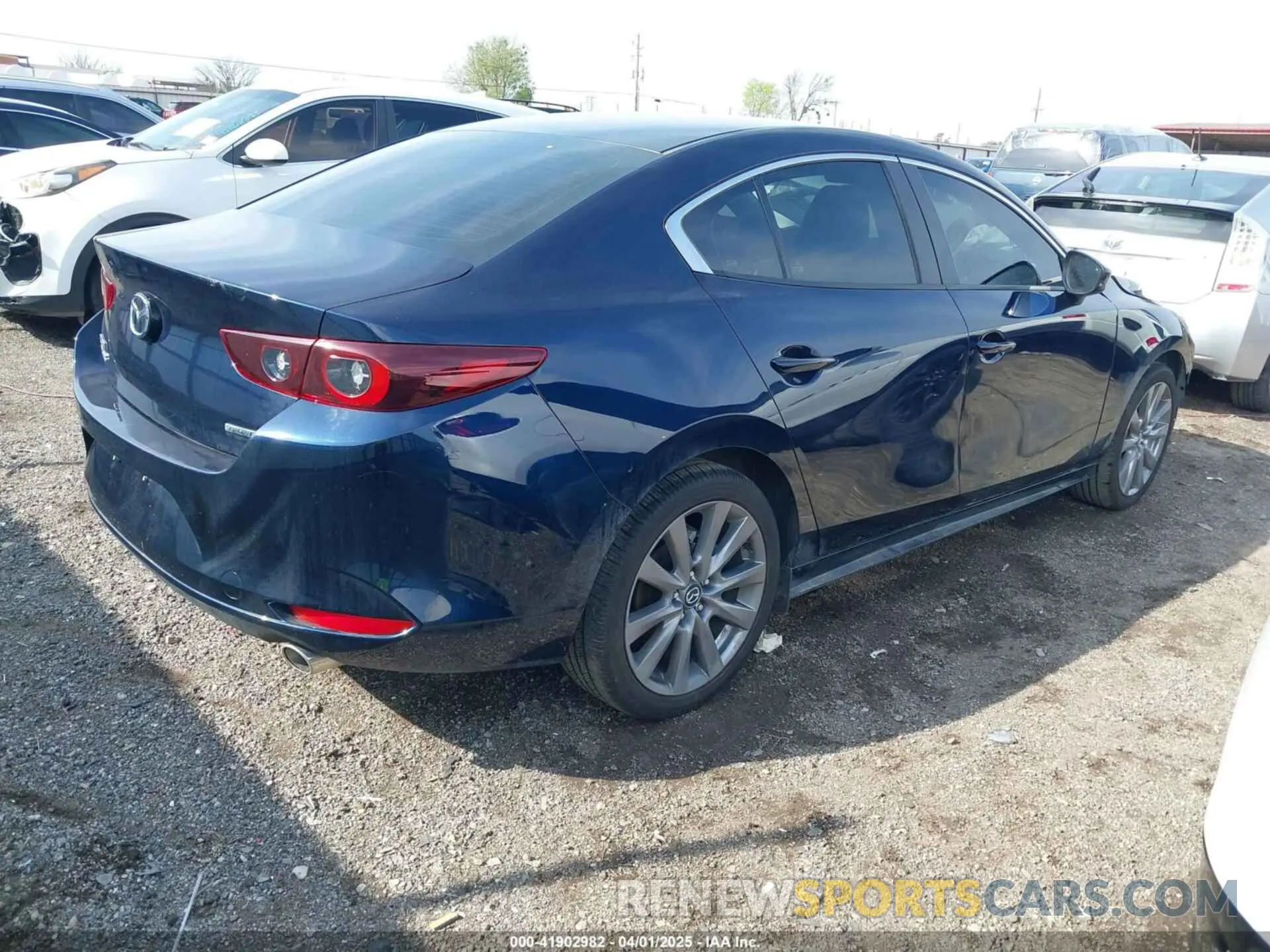 4 fotografías del automóvil dañado 3MZBPACM3SM452112 MAZDA MAZDA3 2025