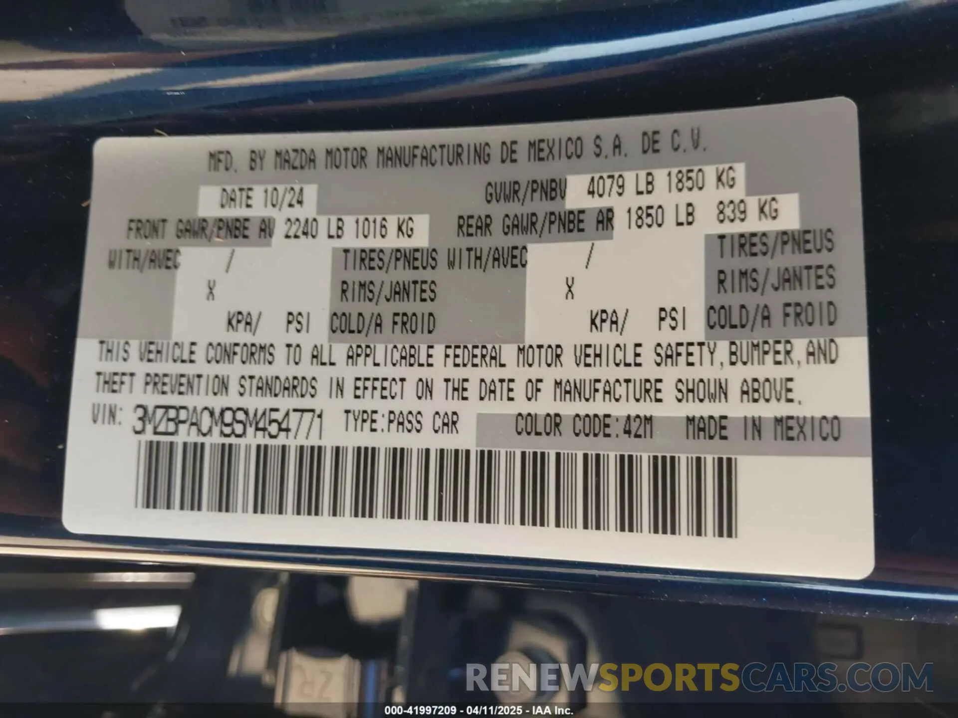 9 fotografías del automóvil dañado 3MZBPACM9SM454771 MAZDA MAZDA3 2025