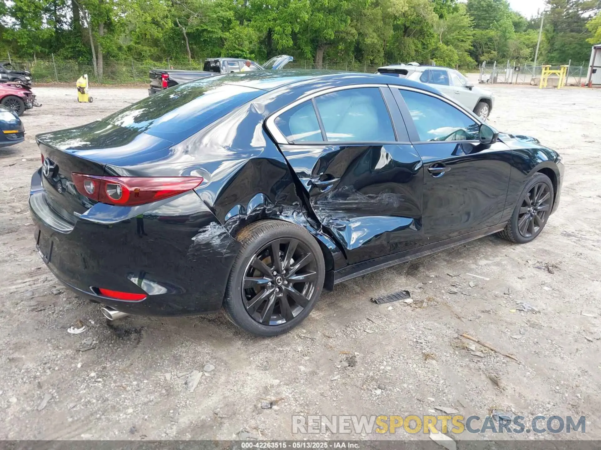 4 fotografías del automóvil dañado JM1BPABM8S1781776 MAZDA MAZDA3 2025