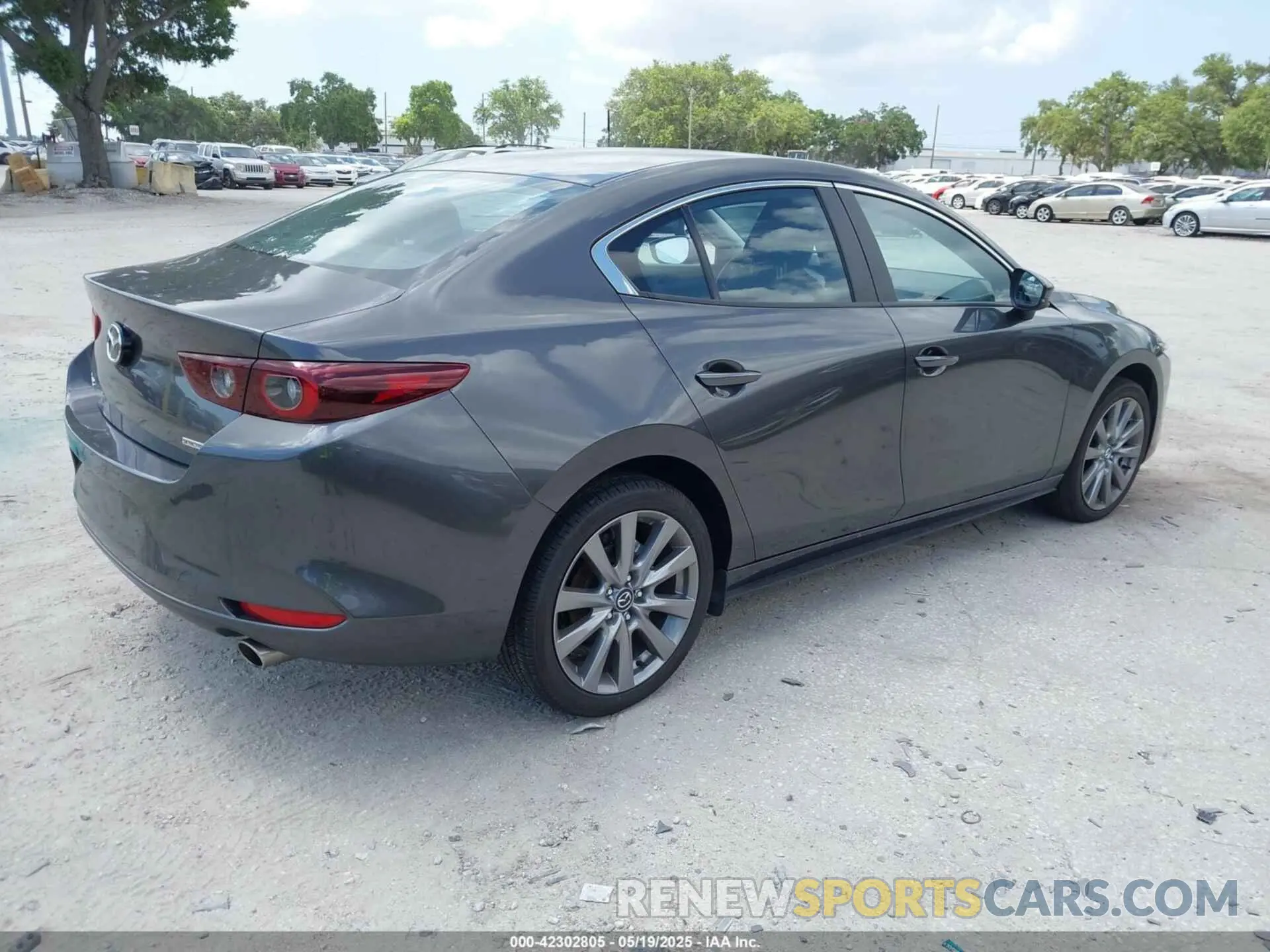 4 fotografías del automóvil dañado JM1BPACM5S1762195 MAZDA MAZDA3 2025