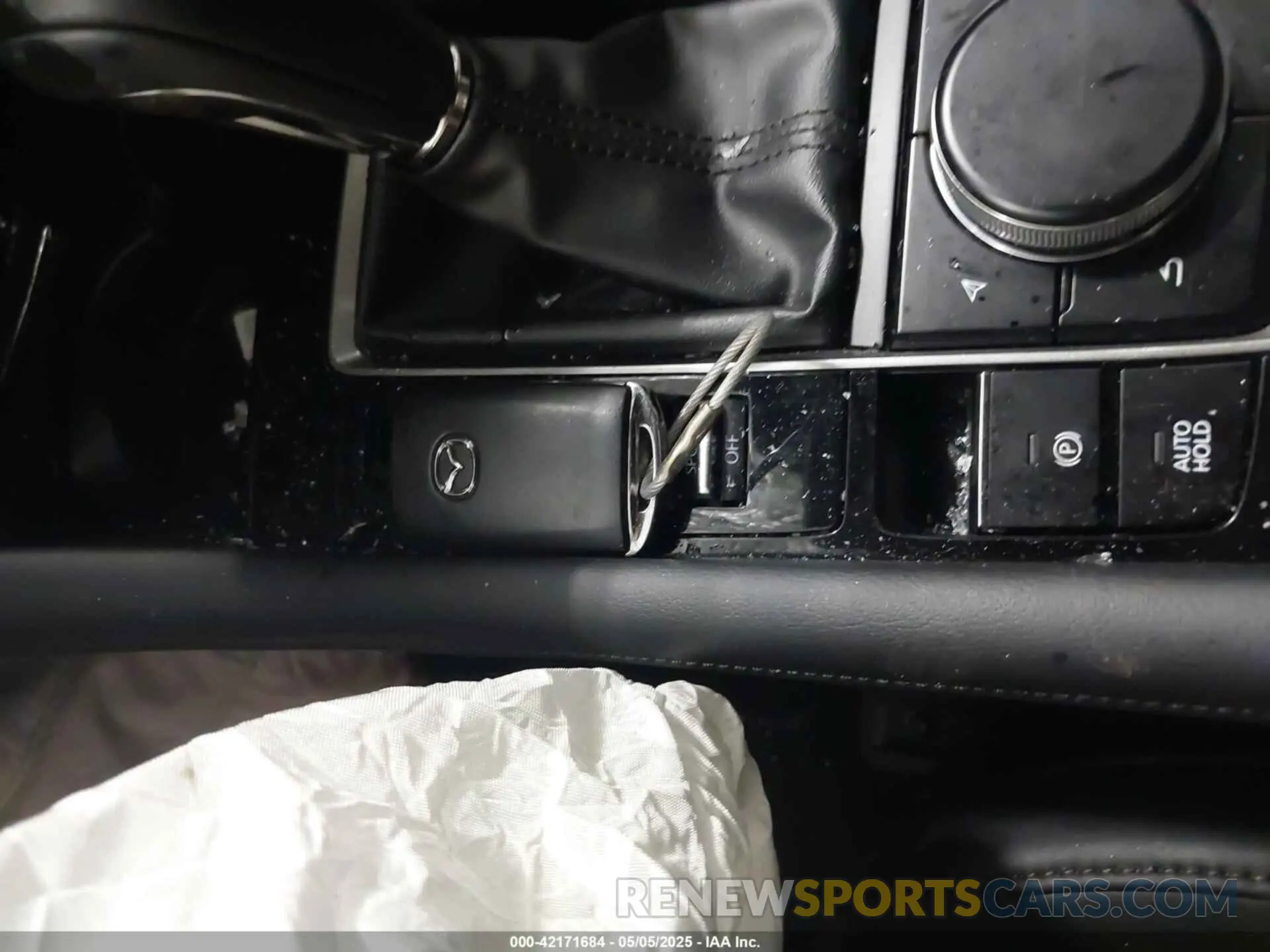11 fotografías del automóvil dañado JM1BPAKM9S1753999 MAZDA MAZDA3 2025