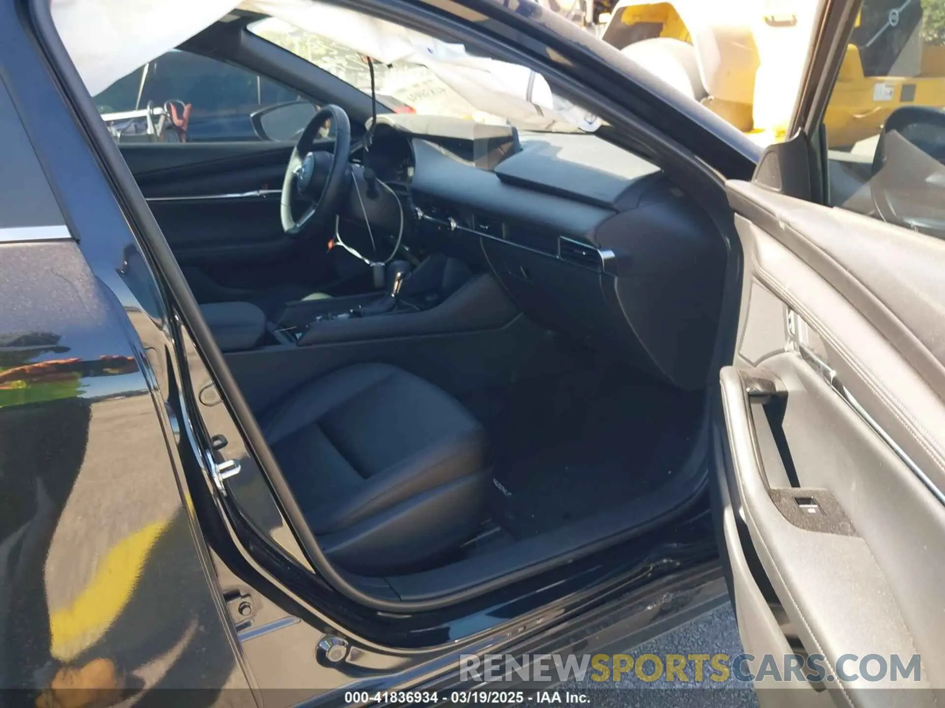 5 fotografías del automóvil dañado JM1BPALM2S1774739 MAZDA MAZDA3 2025