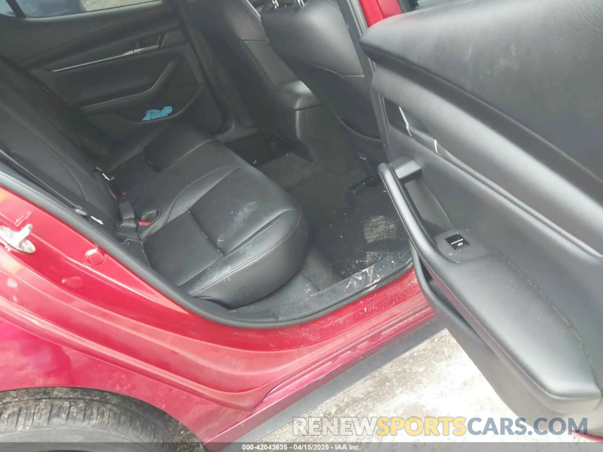 8 fotografías del automóvil dañado JM1BPBLM0L1158190 MAZDA MAZDA3 HATCHBACK 2020