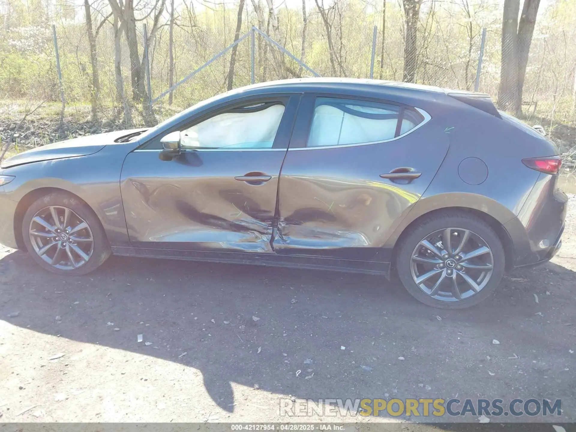 14 fotografías del automóvil dañado JM1BPBLMXL1160464 MAZDA MAZDA3 HATCHBACK 2020