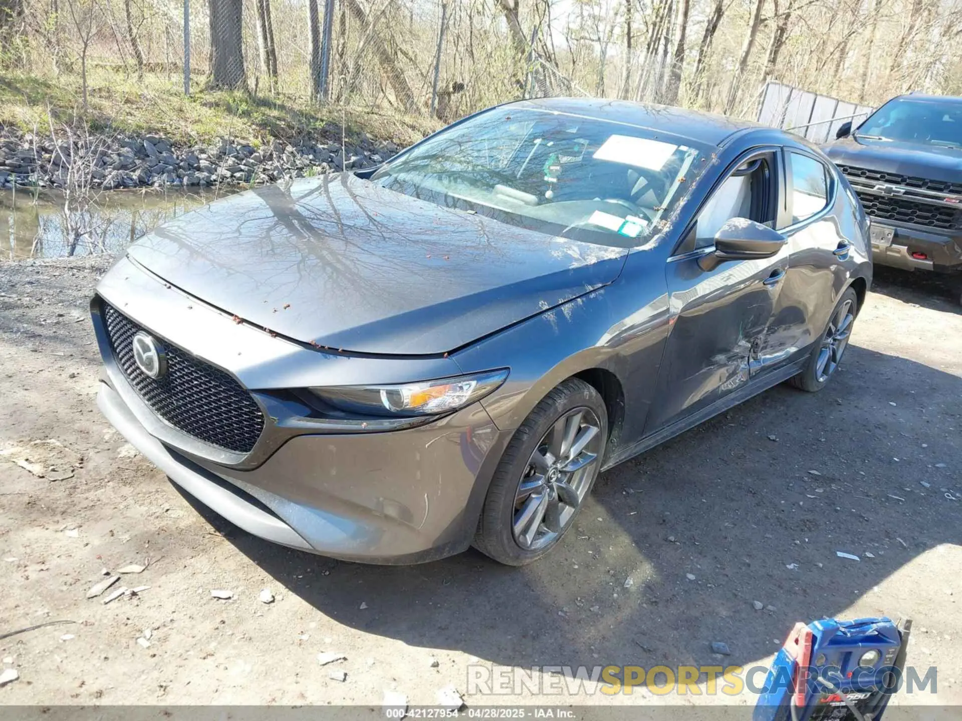 2 fotografías del automóvil dañado JM1BPBLMXL1160464 MAZDA MAZDA3 HATCHBACK 2020