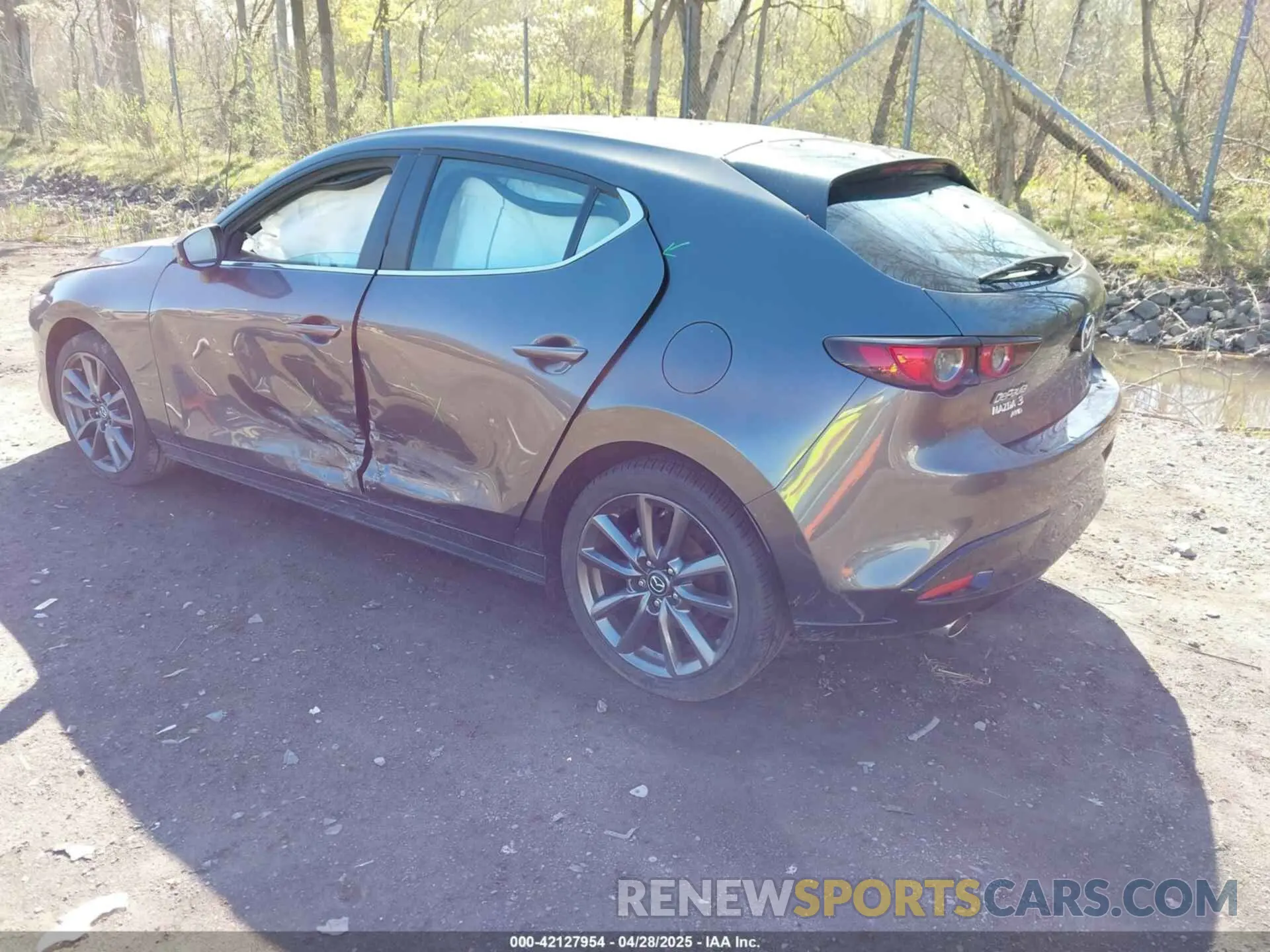 3 fotografías del automóvil dañado JM1BPBLMXL1160464 MAZDA MAZDA3 HATCHBACK 2020