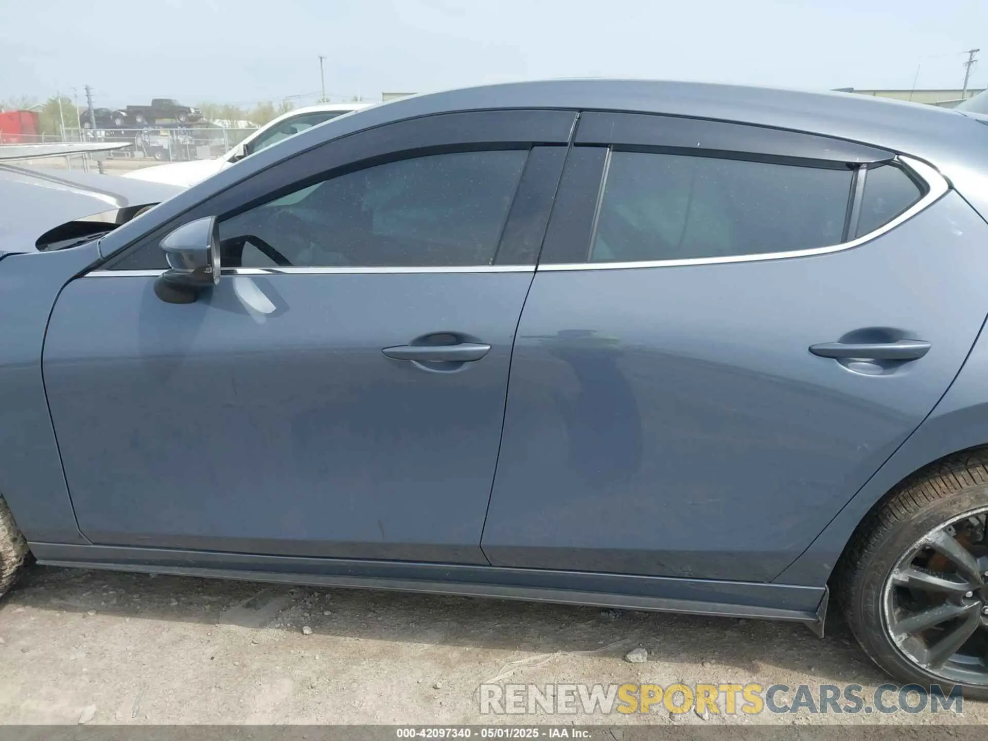 15 fotografías del automóvil dañado JM1BPBNM3L1171285 MAZDA MAZDA3 HATCHBACK 2020