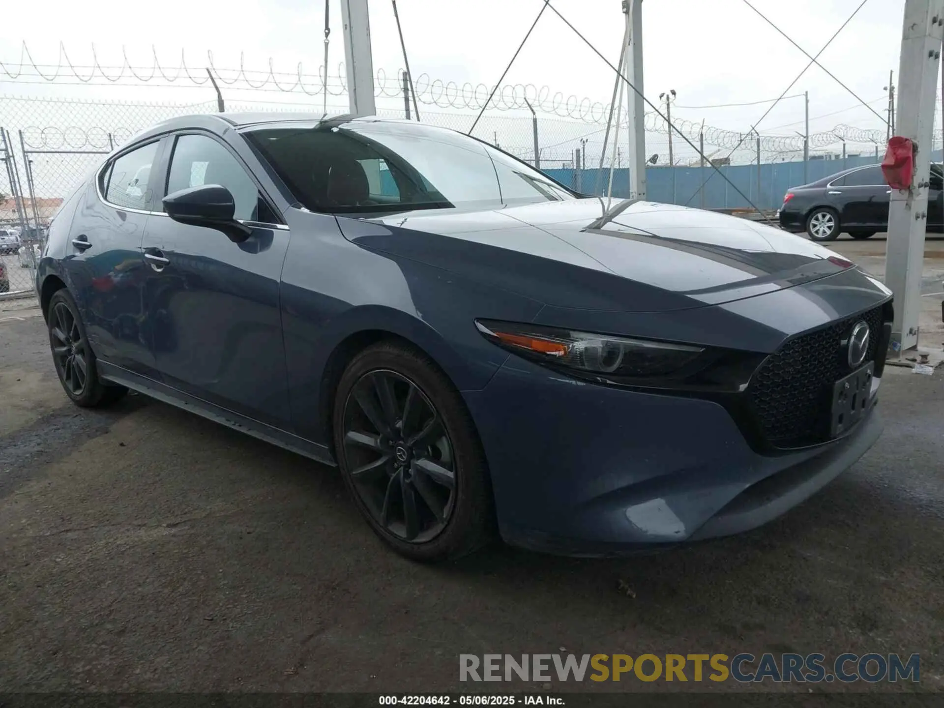 1 fotografías del automóvil dañado JM1BPBNM6L1167103 MAZDA MAZDA3 HATCHBACK 2020
