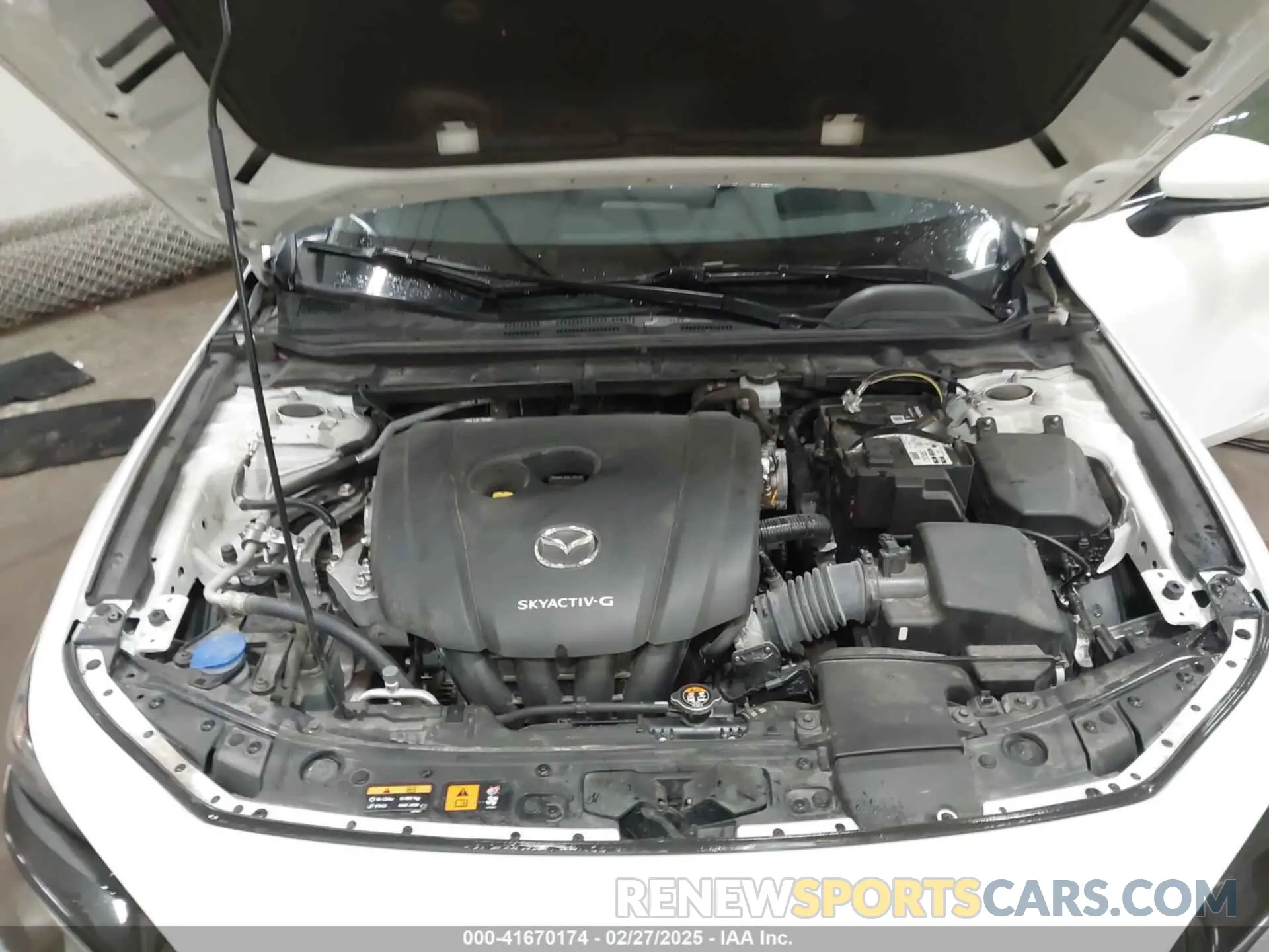 10 fotografías del automóvil dañado JM1BPBNM9L1163451 MAZDA MAZDA3 HATCHBACK 2020