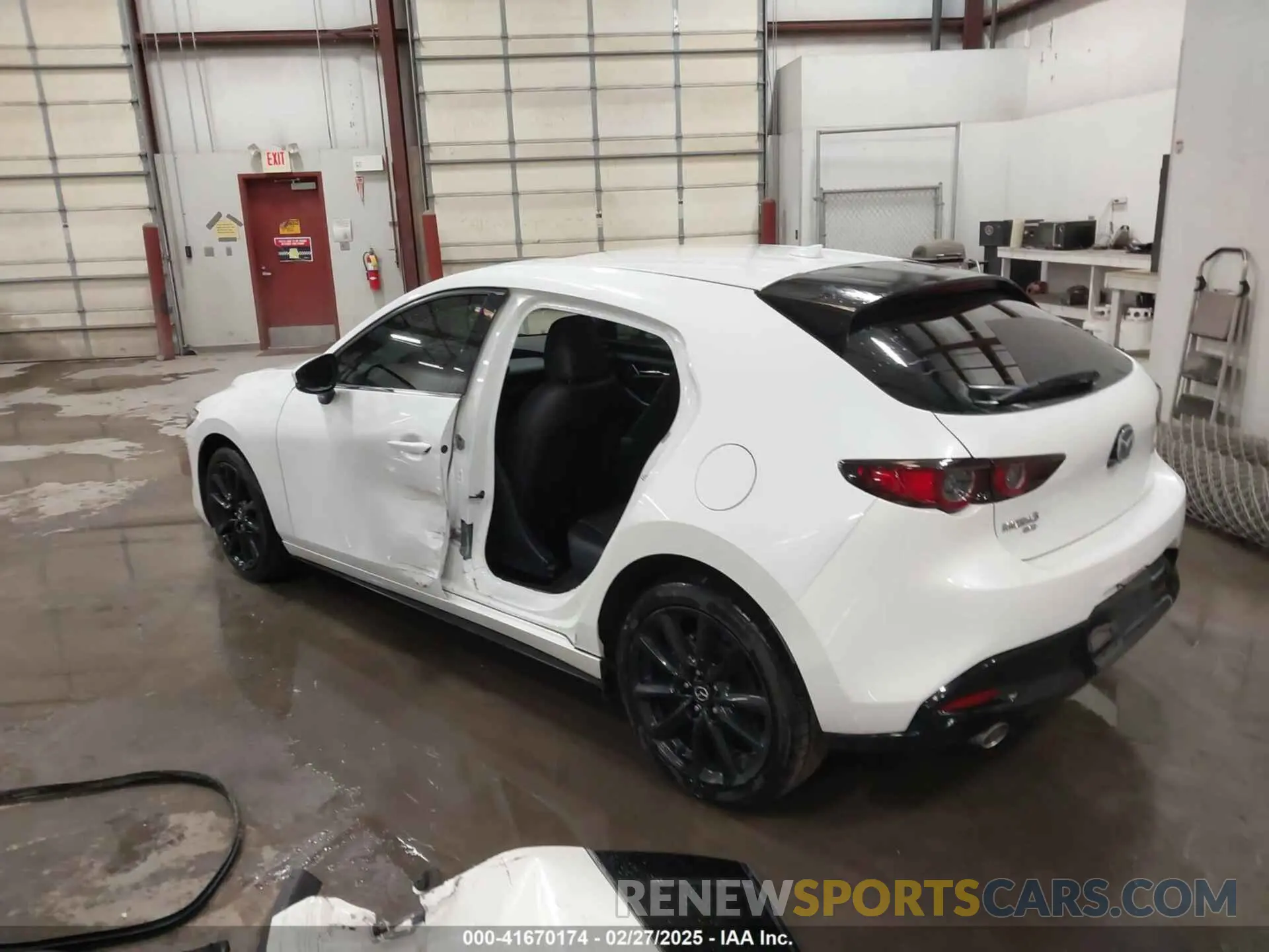 3 fotografías del automóvil dañado JM1BPBNM9L1163451 MAZDA MAZDA3 HATCHBACK 2020