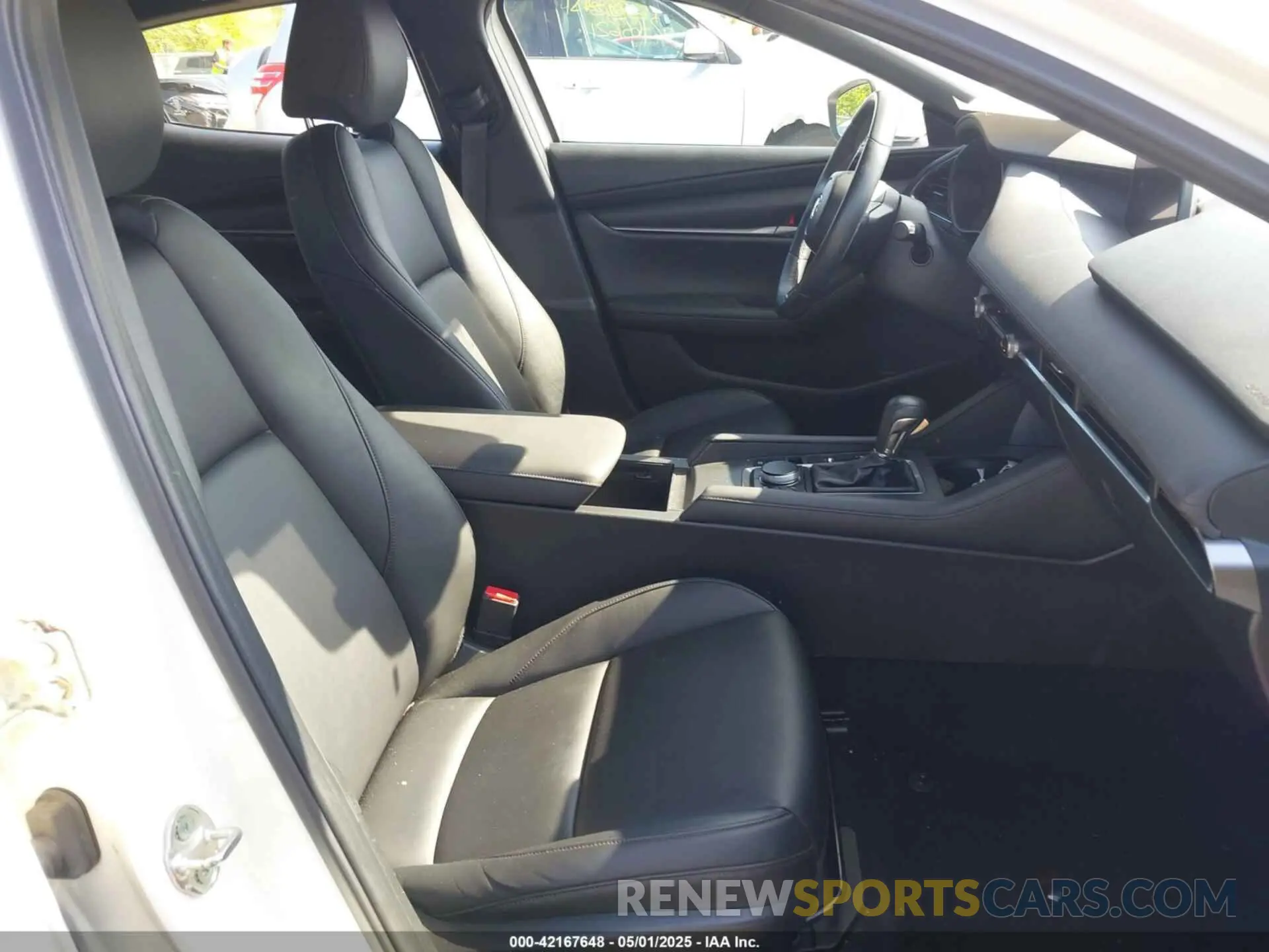 5 fotografías del automóvil dañado JM1BPBKL4M1313527 MAZDA MAZDA3 HATCHBACK 2021
