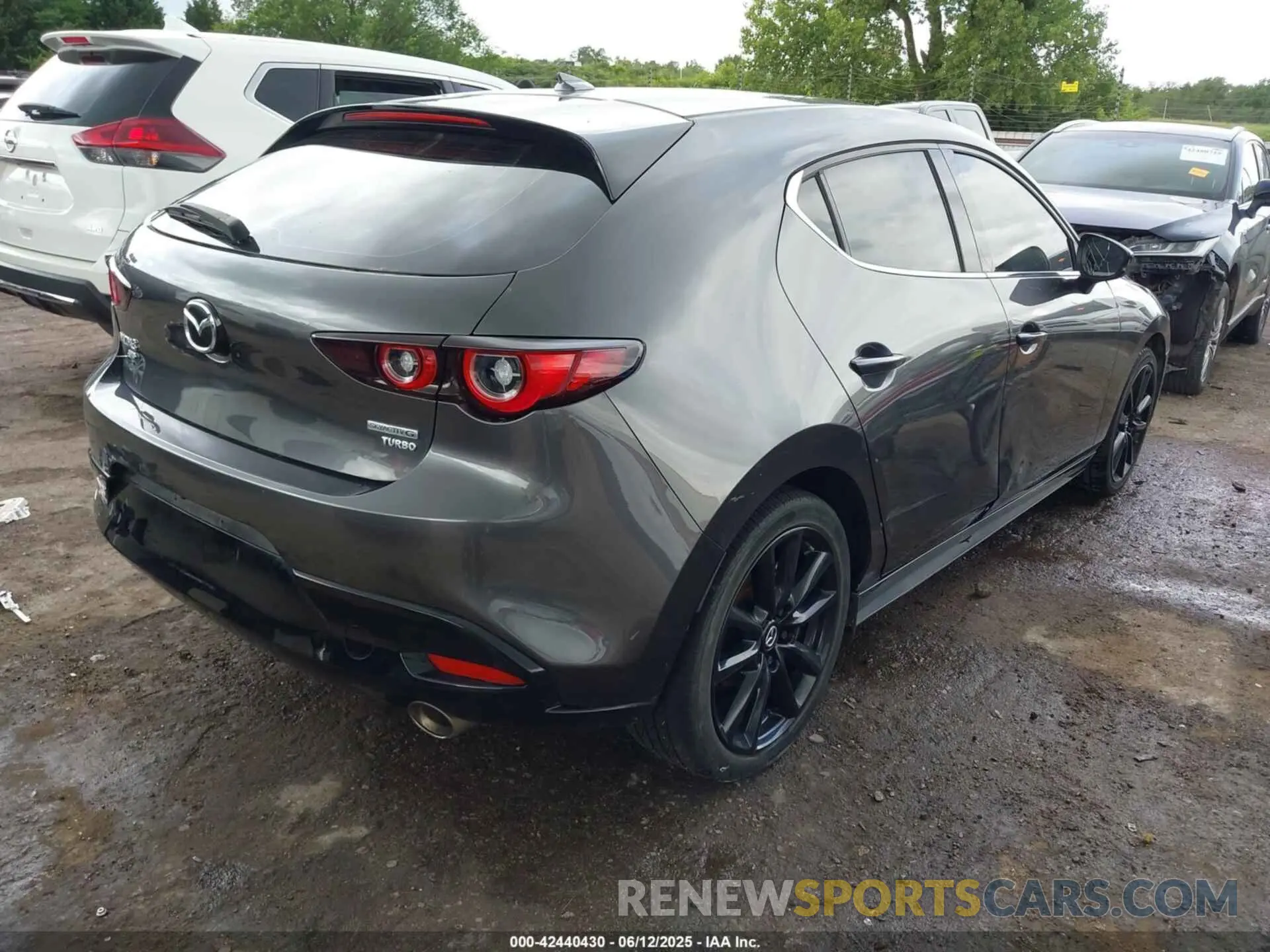 4 fotografías del automóvil dañado JM1BPBJY1P1603550 MAZDA MAZDA3 HATCHBACK 2023