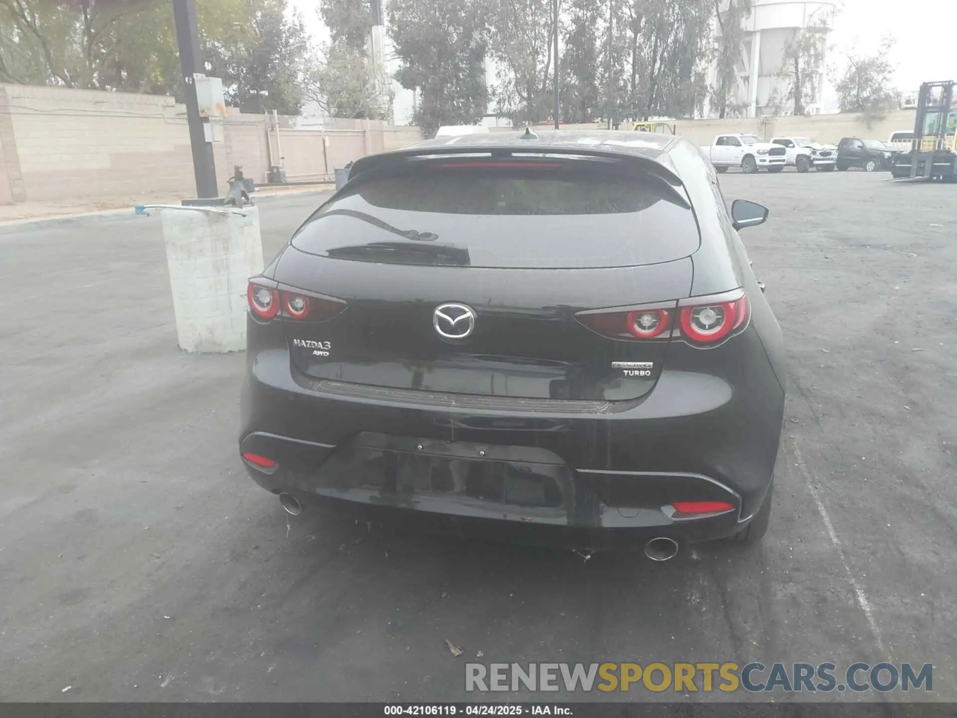 16 fotografías del automóvil dañado JM1BPBJY3P1604280 MAZDA MAZDA3 HATCHBACK 2023