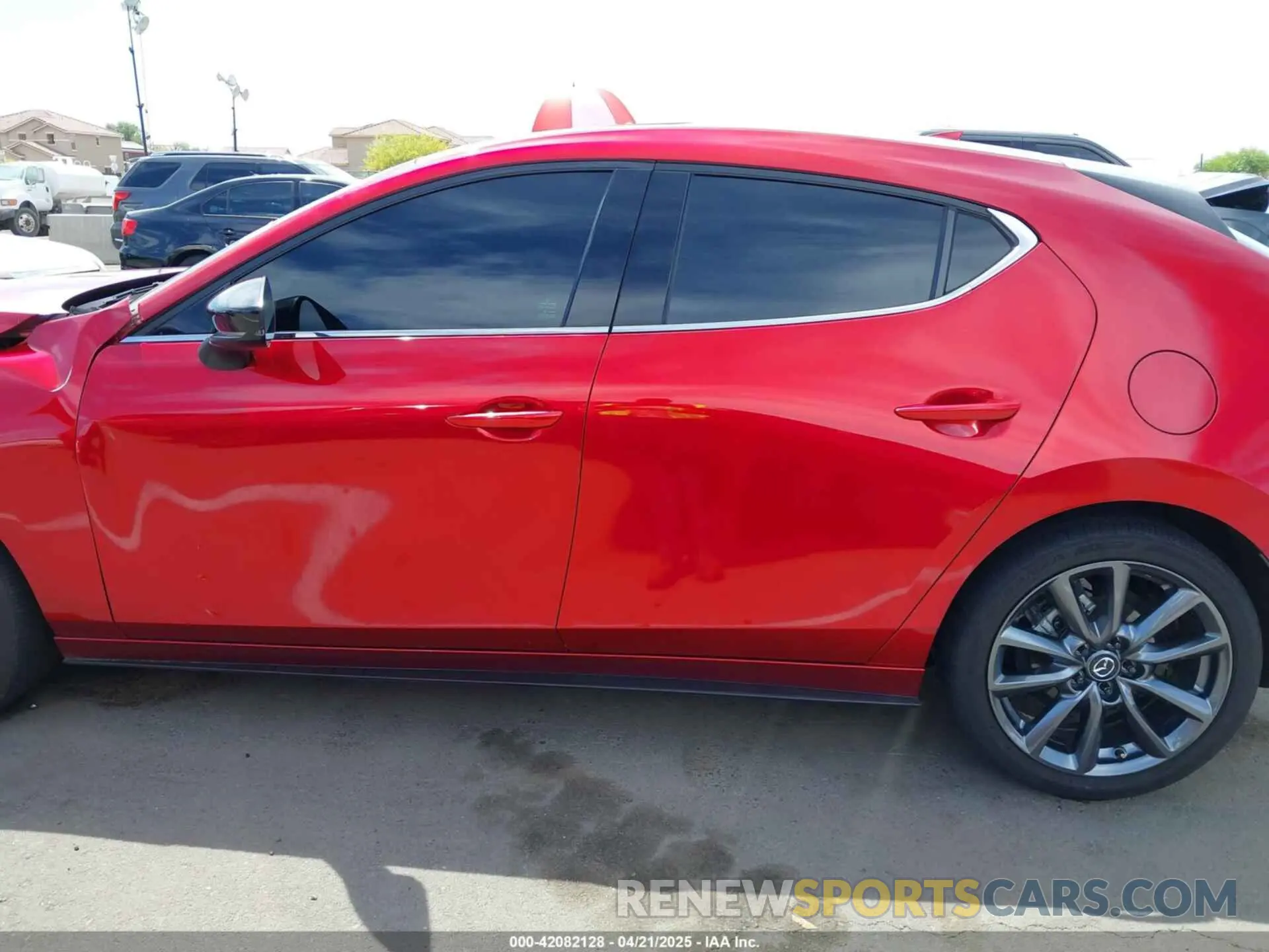 13 fotografías del automóvil dañado JM1BPBJY4P1617748 MAZDA MAZDA3 HATCHBACK 2023