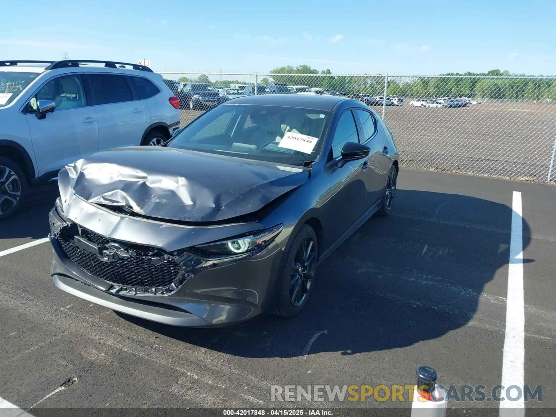 2 fotografías del automóvil dañado JM1BPBJY6P1620635 MAZDA MAZDA3 HATCHBACK 2023