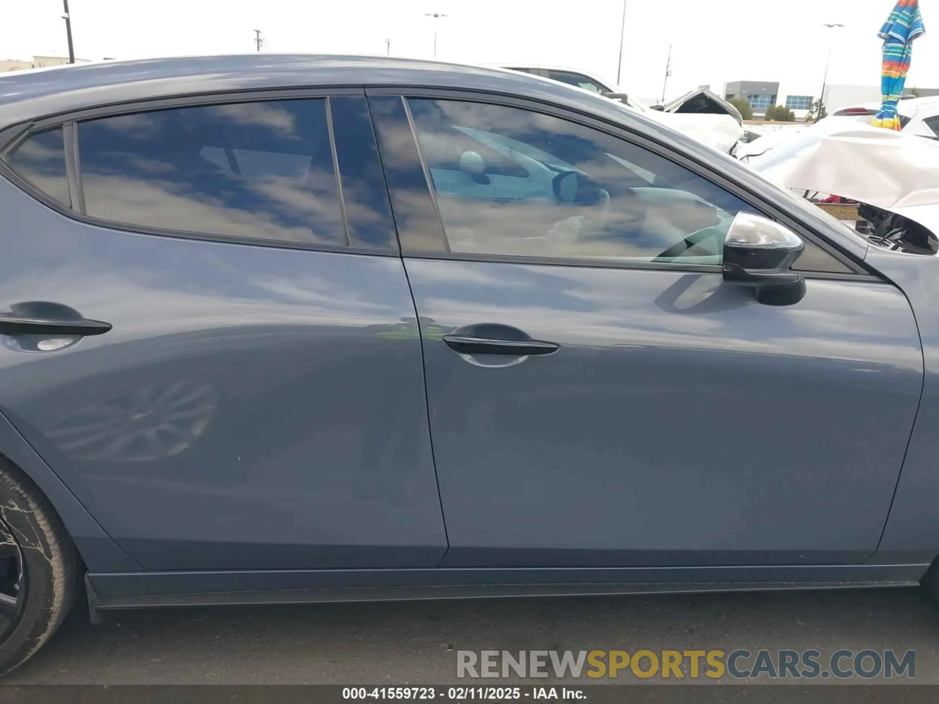 13 fotografías del automóvil dañado JM1BPBMM3P1610167 MAZDA MAZDA3 HATCHBACK 2023