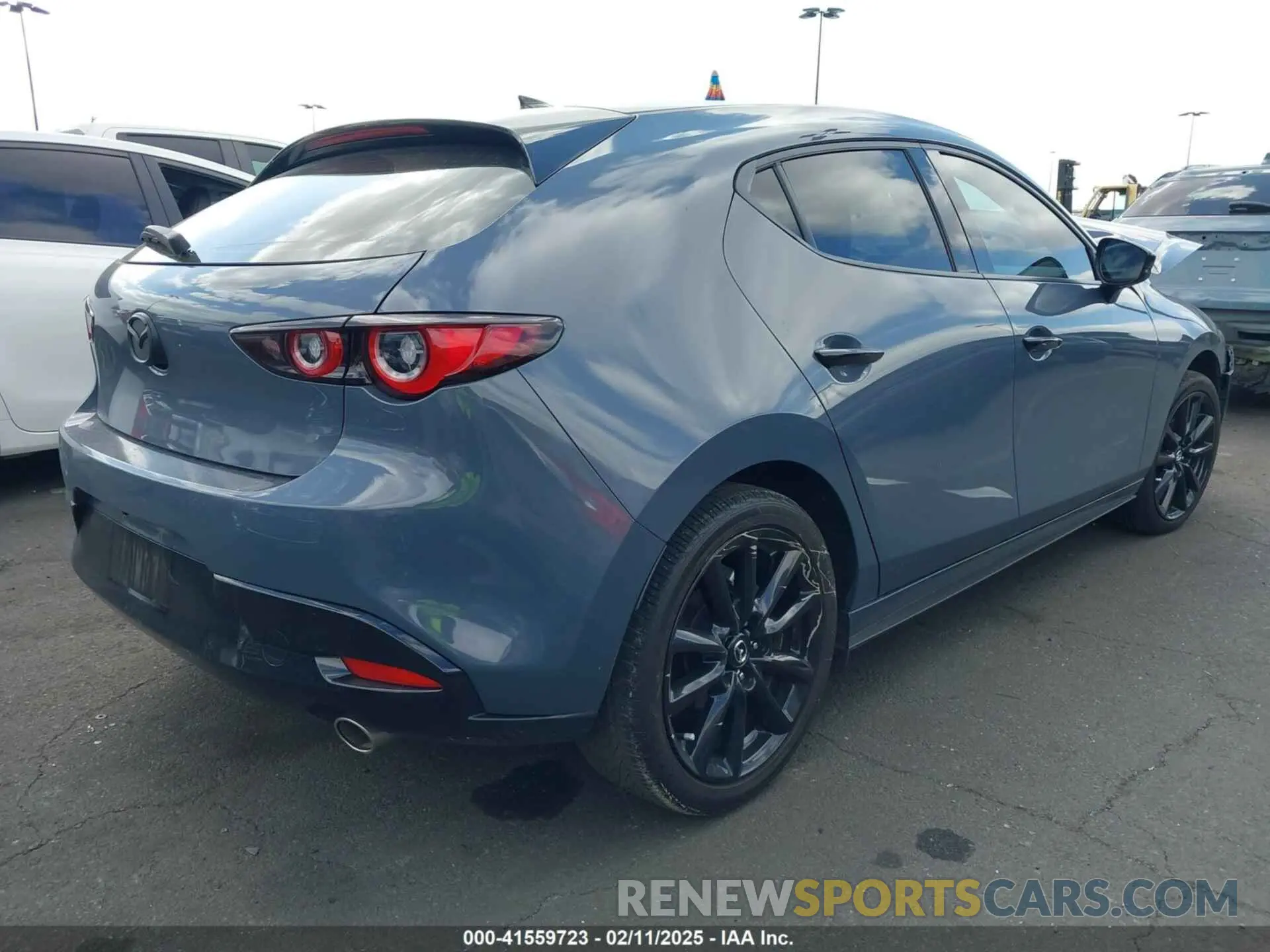 4 fotografías del automóvil dañado JM1BPBMM3P1610167 MAZDA MAZDA3 HATCHBACK 2023