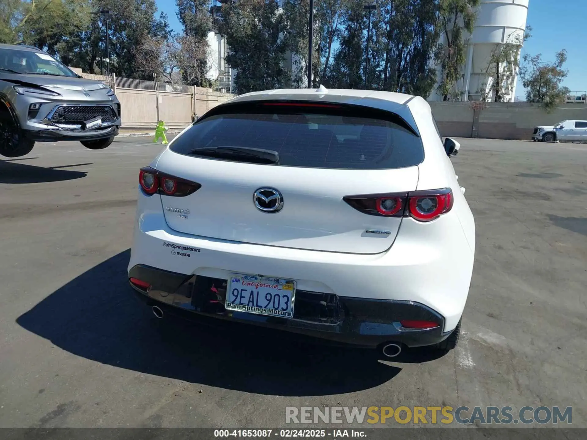 16 fotografías del automóvil dañado JM1BPBMM6P1605769 MAZDA MAZDA3 HATCHBACK 2023