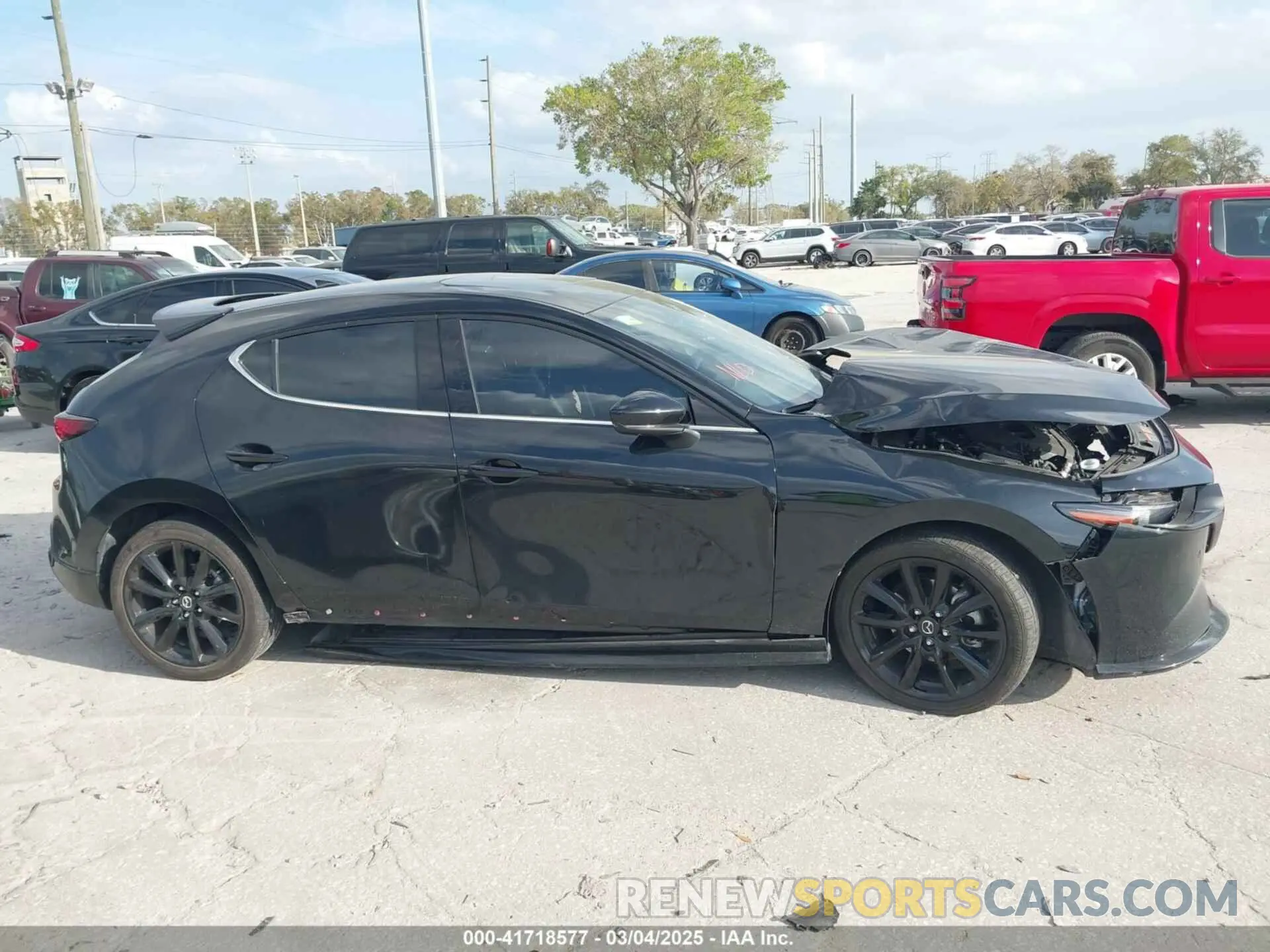 12 fotografías del automóvil dañado JM1BPBNY0P1615814 MAZDA MAZDA3 HATCHBACK 2023