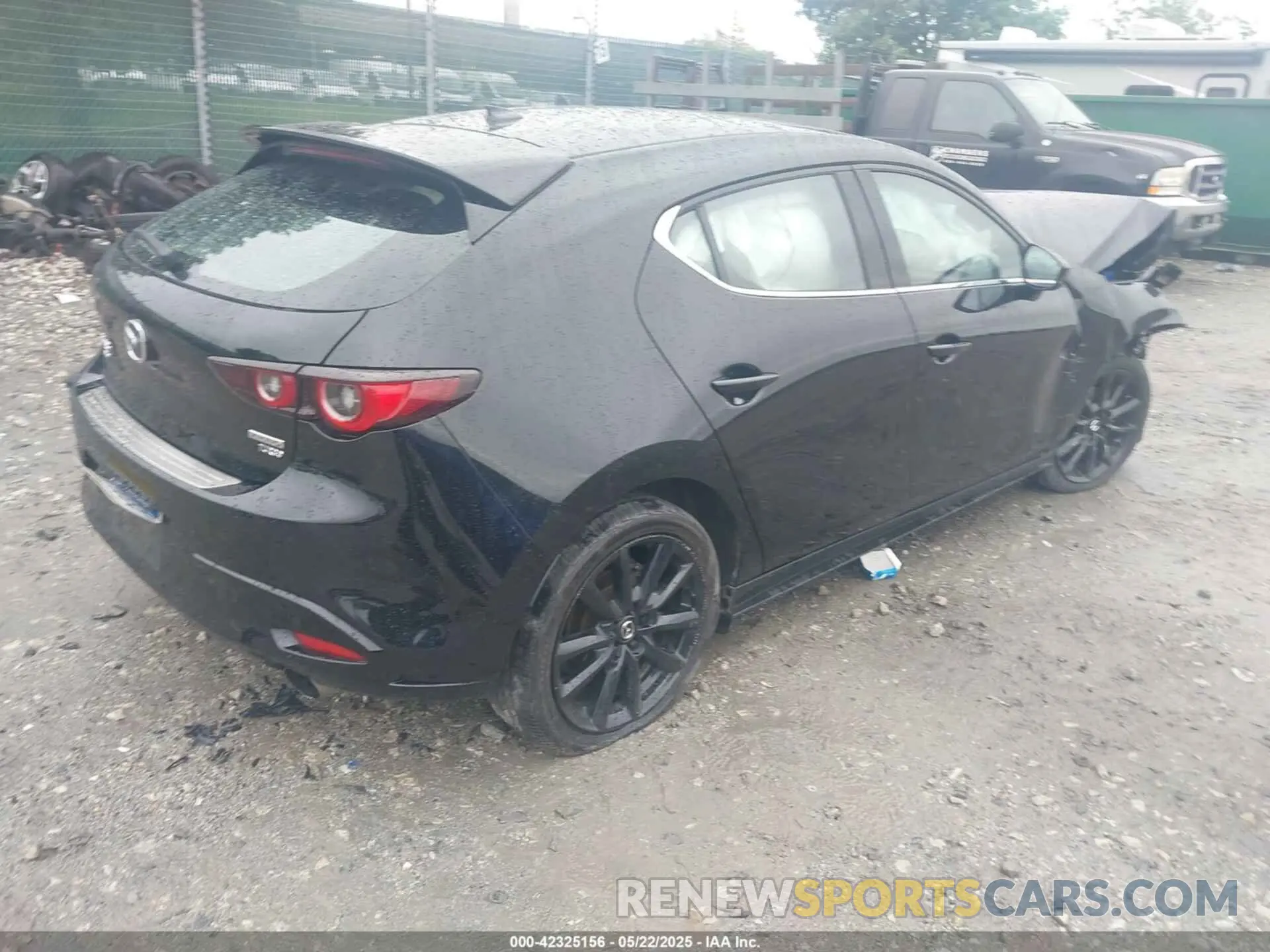 4 fotografías del automóvil dañado JM1BPBNY2P1605592 MAZDA MAZDA3 HATCHBACK 2023