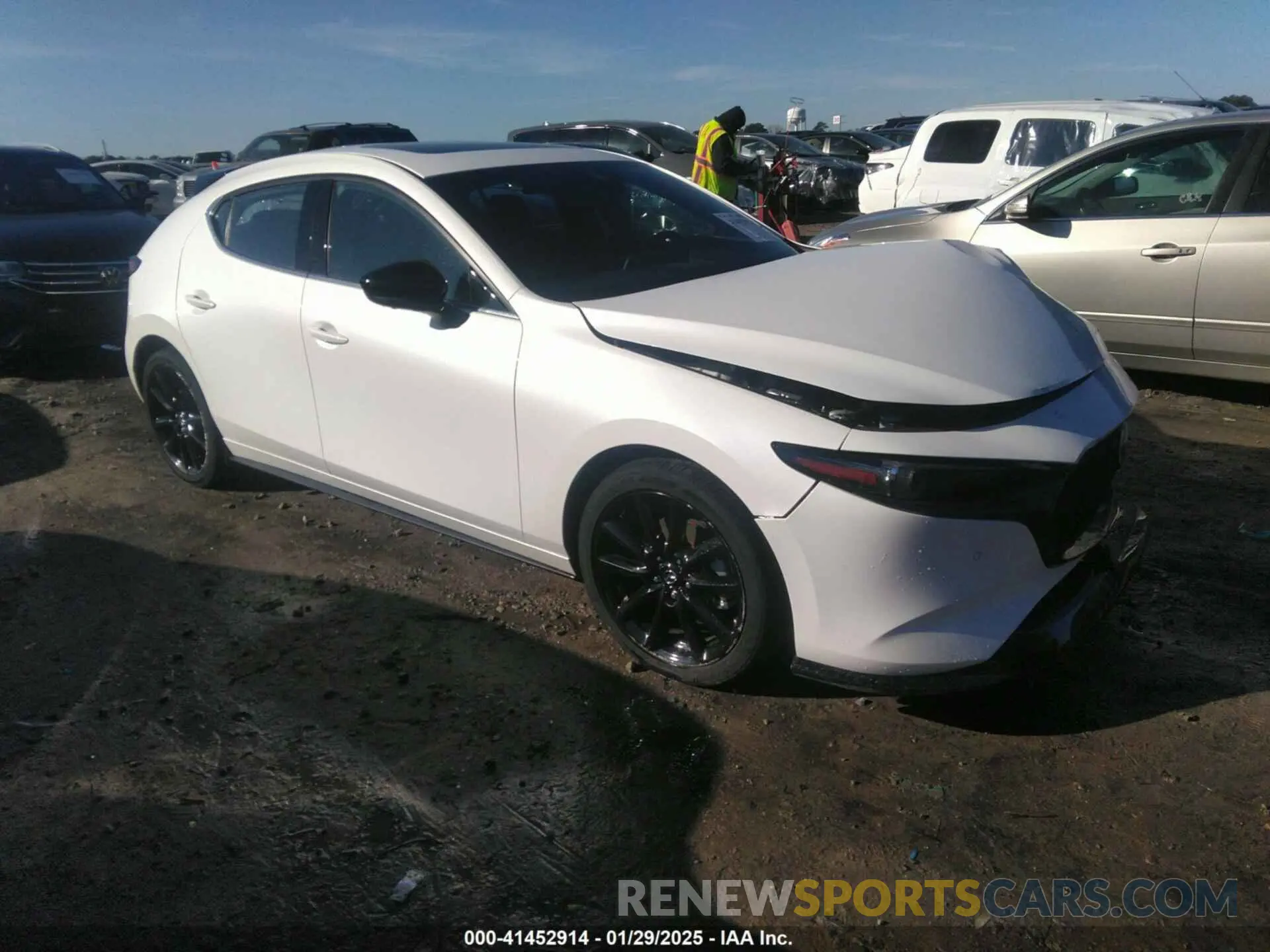1 fotografías del automóvil dañado JM1BPBNY8P1612675 MAZDA MAZDA3 HATCHBACK 2023