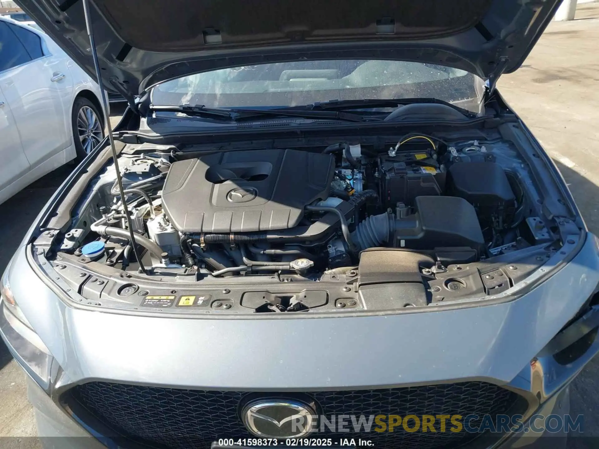 10 fotografías del automóvil dañado JM1BPBLM2R1656559 MAZDA MAZDA3 HATCHBACK 2024