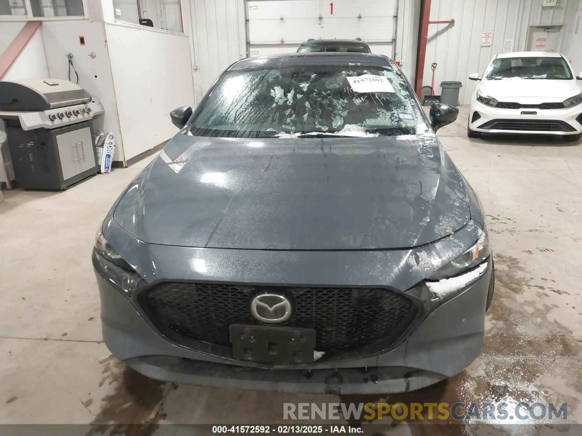 12 fotografías del automóvil dañado JM1BPBLM2R1709518 MAZDA MAZDA3 HATCHBACK 2024