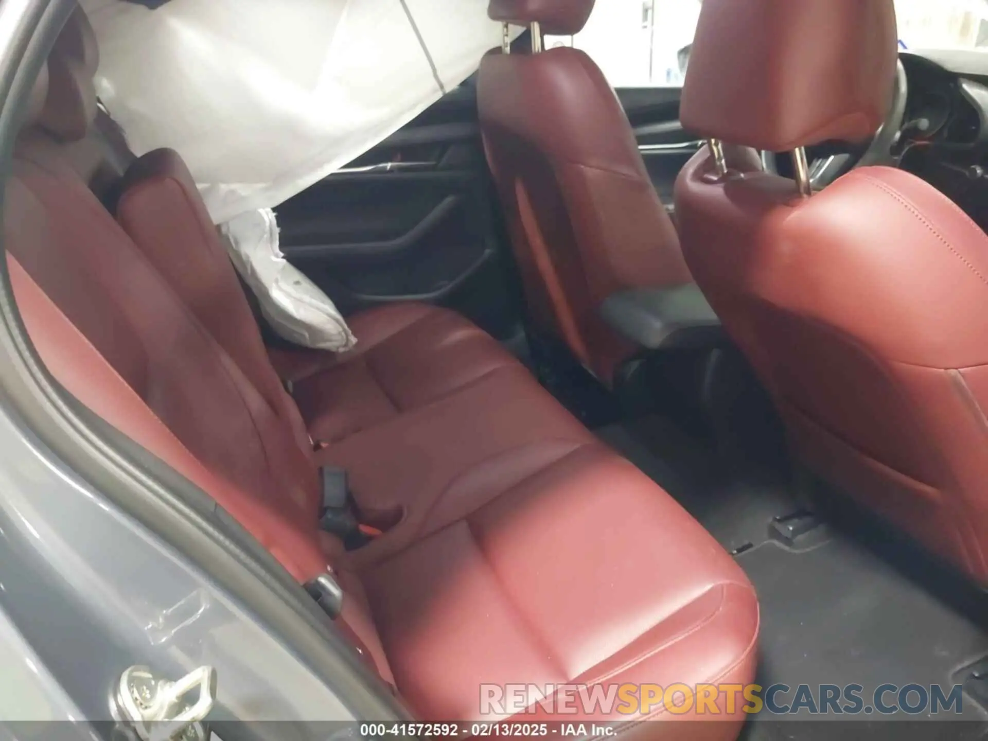 8 fotografías del automóvil dañado JM1BPBLM2R1709518 MAZDA MAZDA3 HATCHBACK 2024