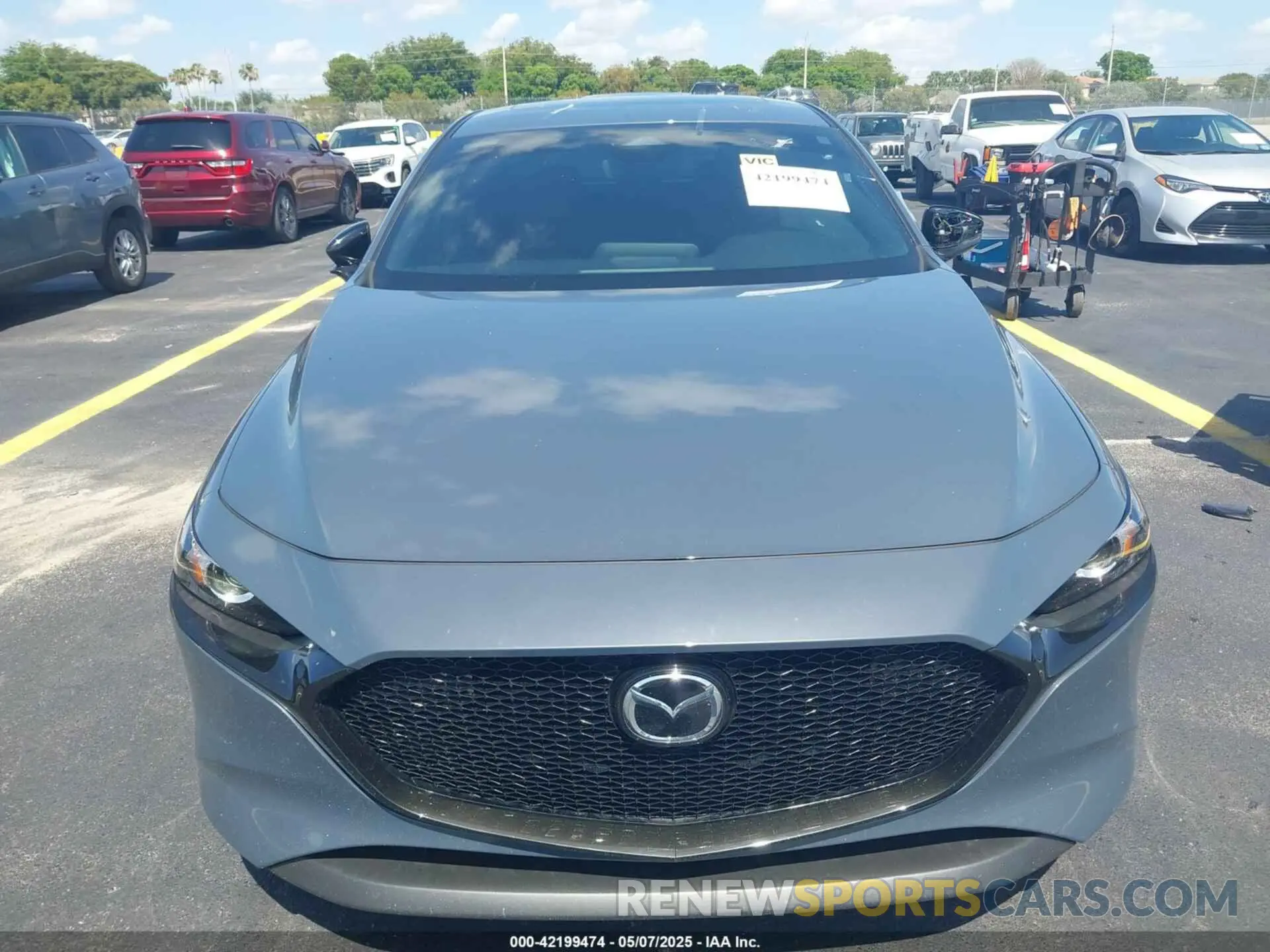 12 fotografías del automóvil dañado JM1BPBLM8R1654296 MAZDA MAZDA3 HATCHBACK 2024