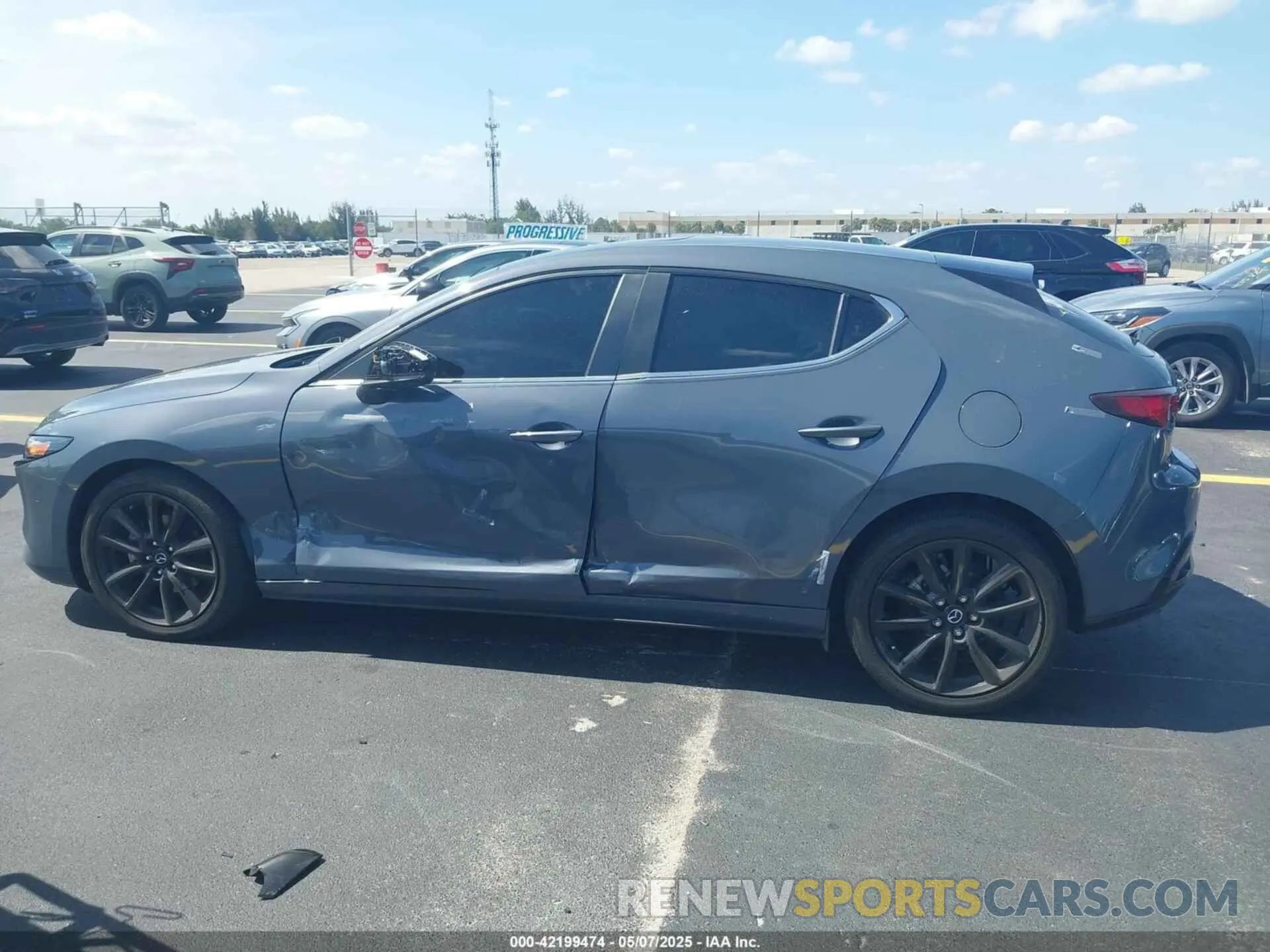 6 fotografías del automóvil dañado JM1BPBLM8R1654296 MAZDA MAZDA3 HATCHBACK 2024