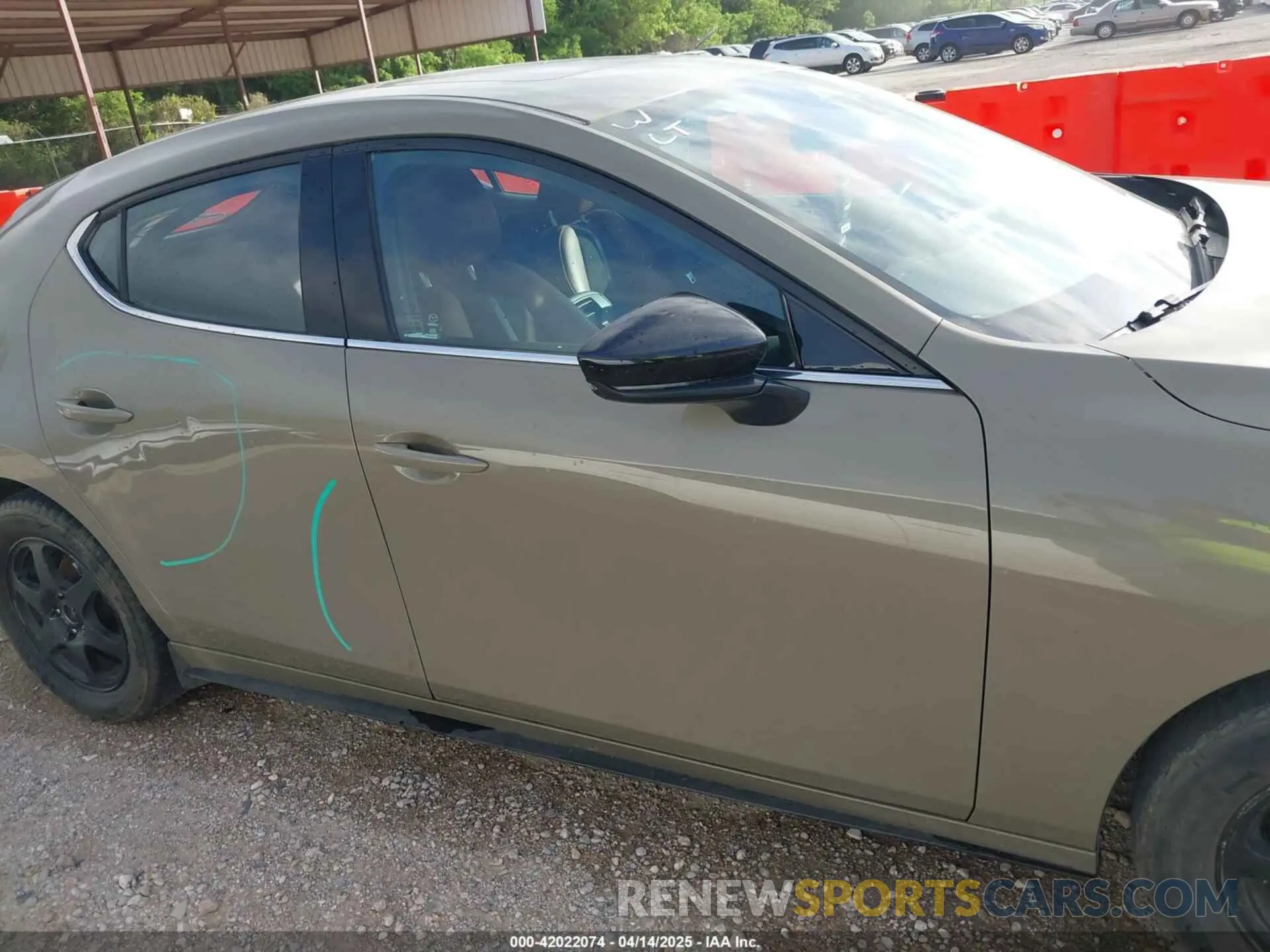 13 fotografías del automóvil dañado JM1BPBYY3R1704694 MAZDA MAZDA3 HATCHBACK 2024