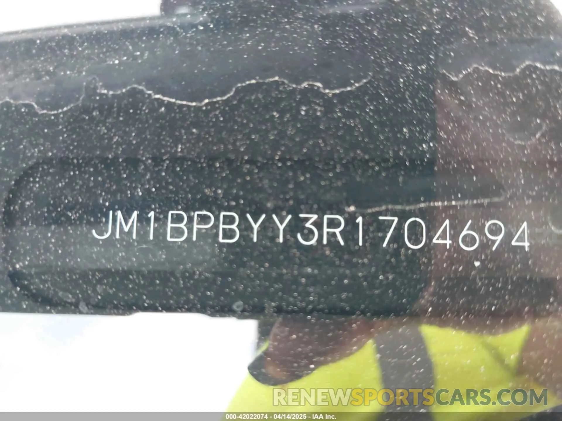 9 fotografías del automóvil dañado JM1BPBYY3R1704694 MAZDA MAZDA3 HATCHBACK 2024
