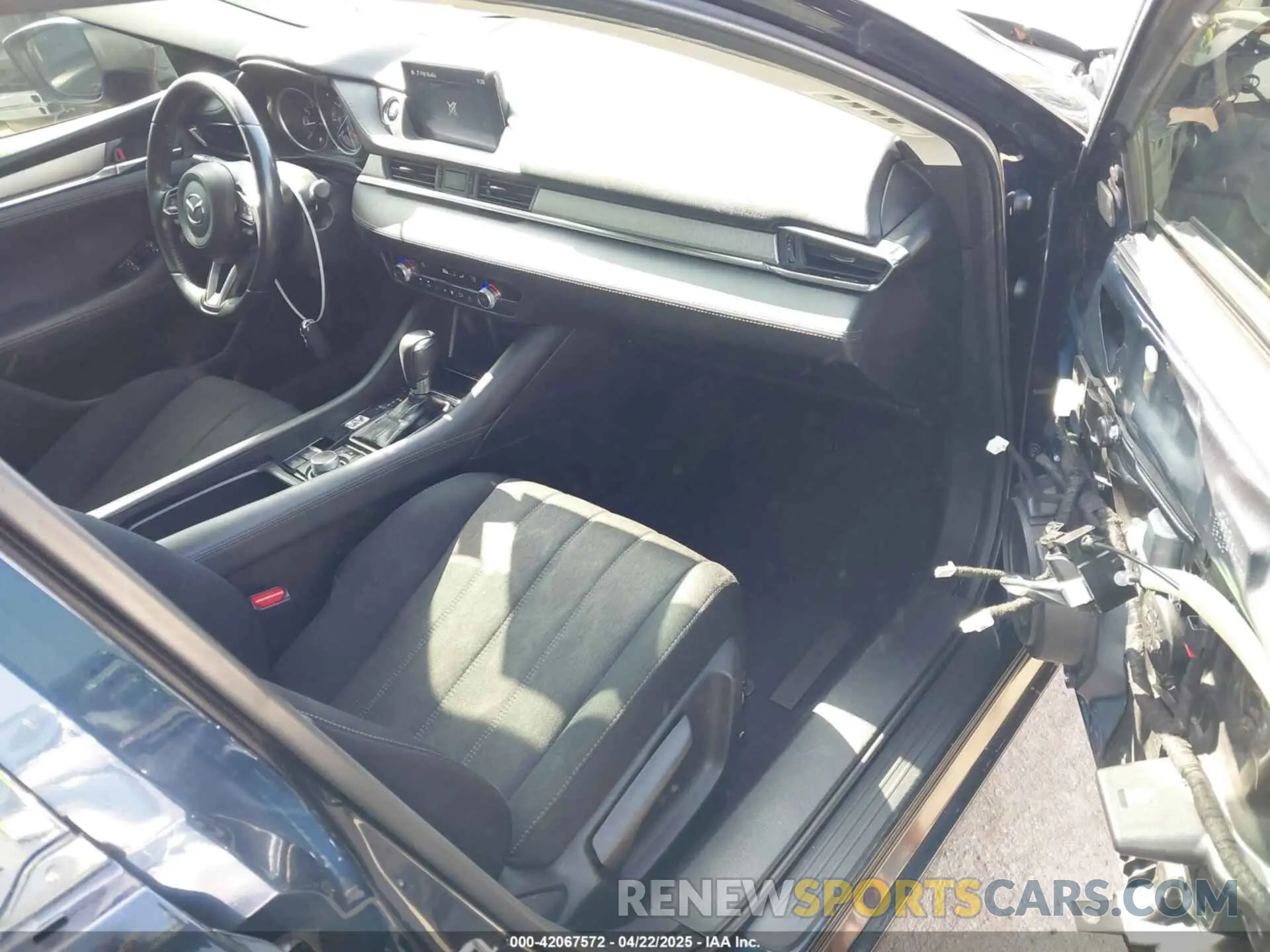 5 fotografías del automóvil dañado JM1GL1UM3K1506203 MAZDA MAZDA6 2019