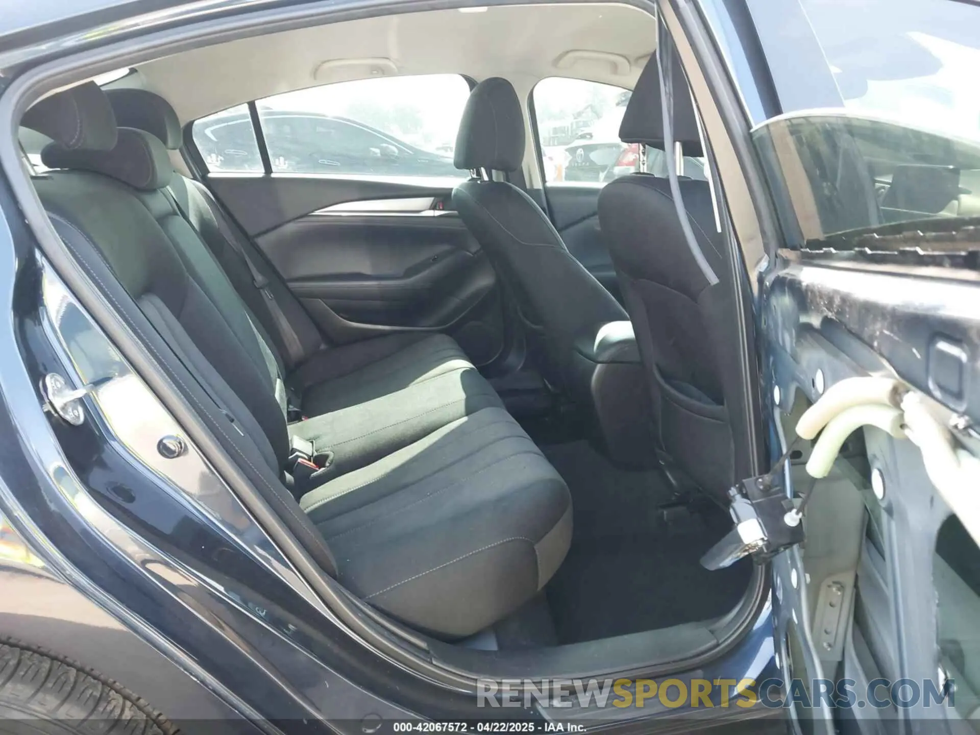 8 fotografías del automóvil dañado JM1GL1UM3K1506203 MAZDA MAZDA6 2019