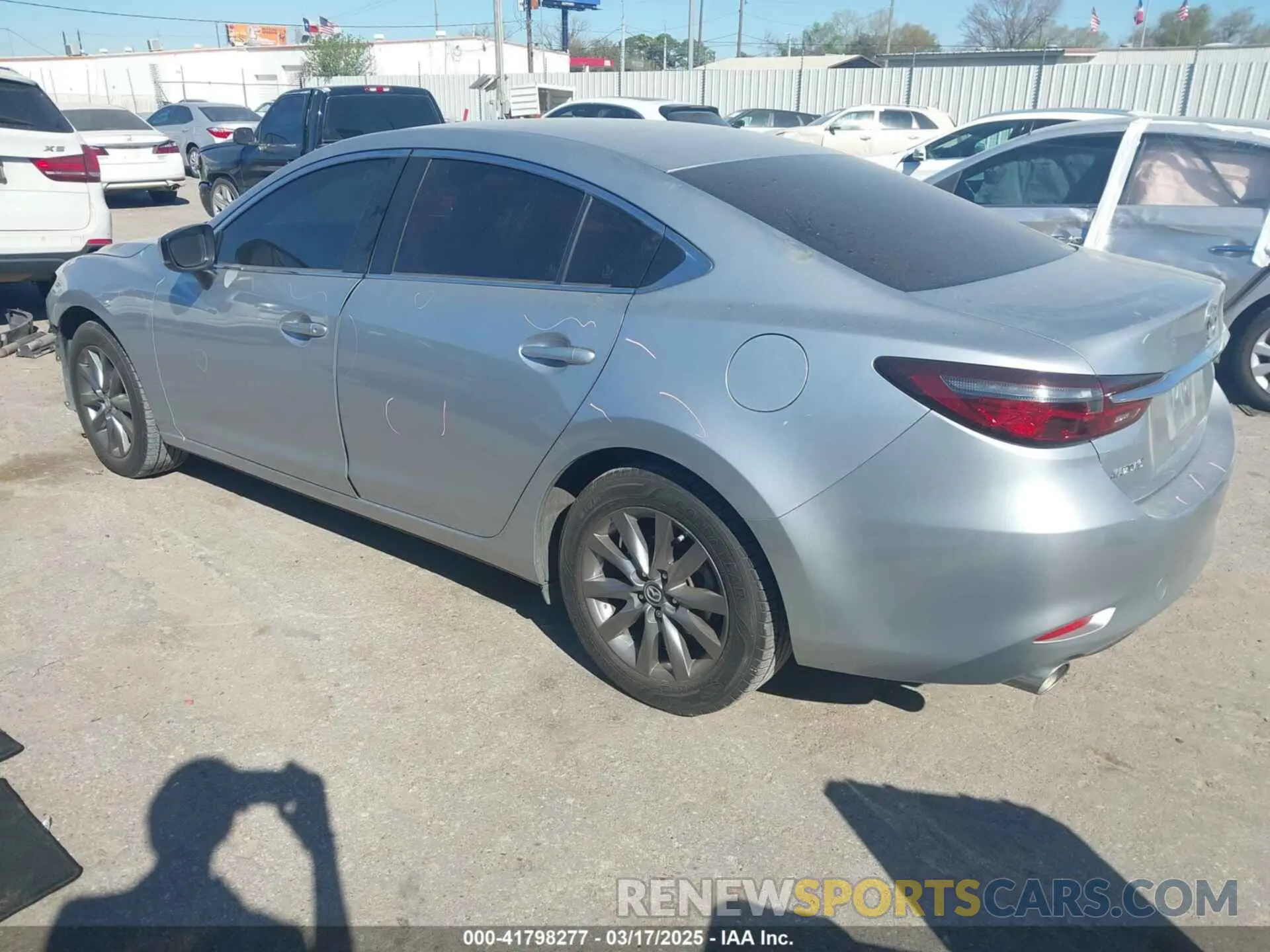3 fotografías del automóvil dañado JM1GL1UM3K1508470 MAZDA MAZDA6 2019
