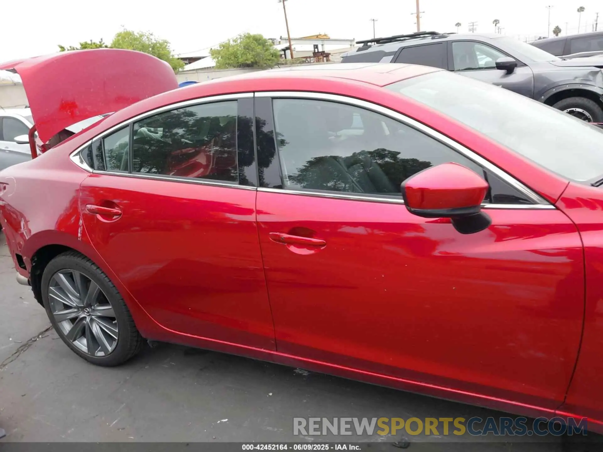 14 fotografías del automóvil dañado JM1GL1TY8L1511600 MAZDA MAZDA6 2020