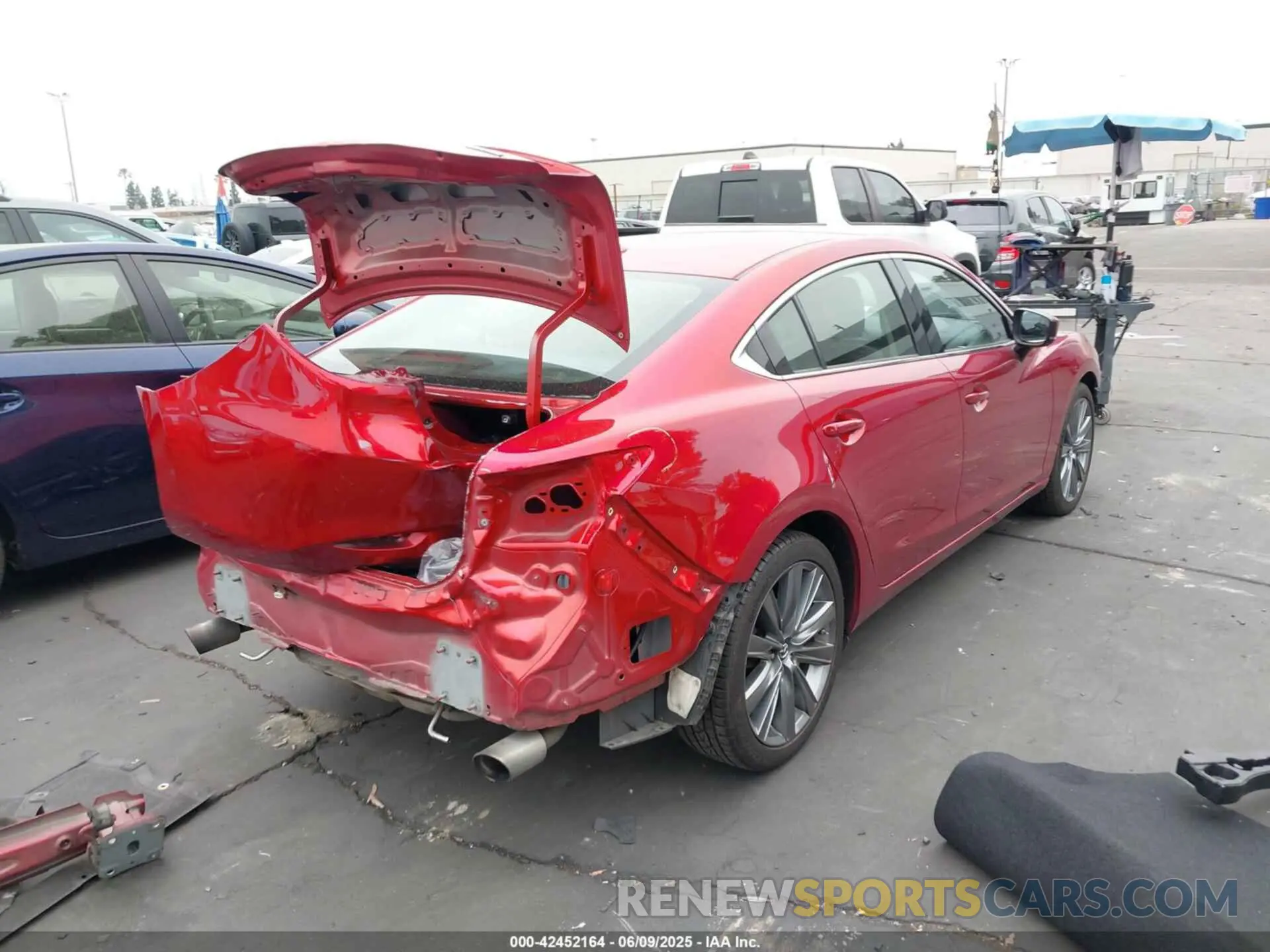 4 fotografías del automóvil dañado JM1GL1TY8L1511600 MAZDA MAZDA6 2020