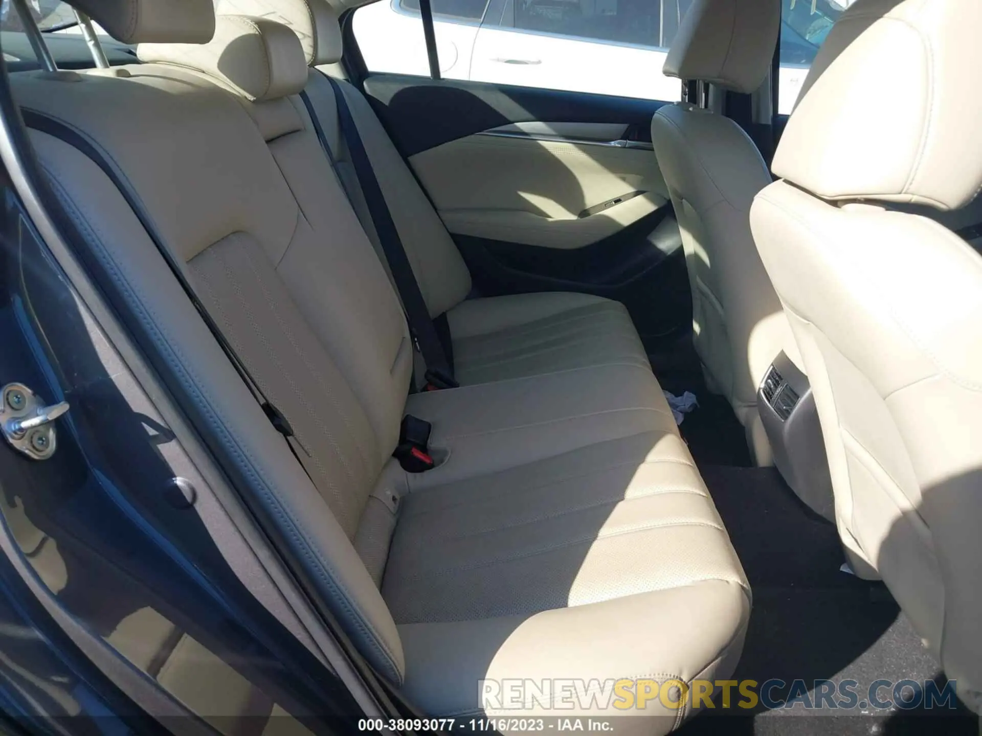 8 fotografías del automóvil dañado JM1GL1VM5L1525416 MAZDA MAZDA6 2020