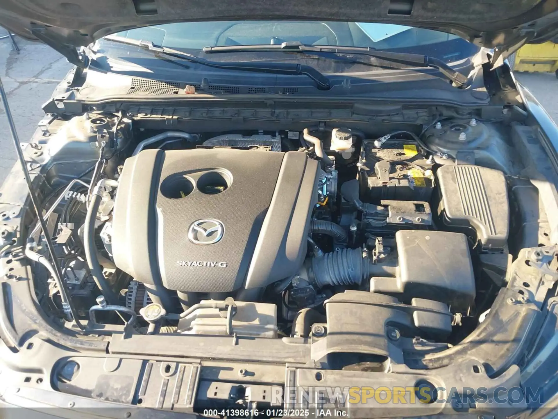 10 fotografías del automóvil dañado JM1GL1VM6L1524906 MAZDA MAZDA6 2020