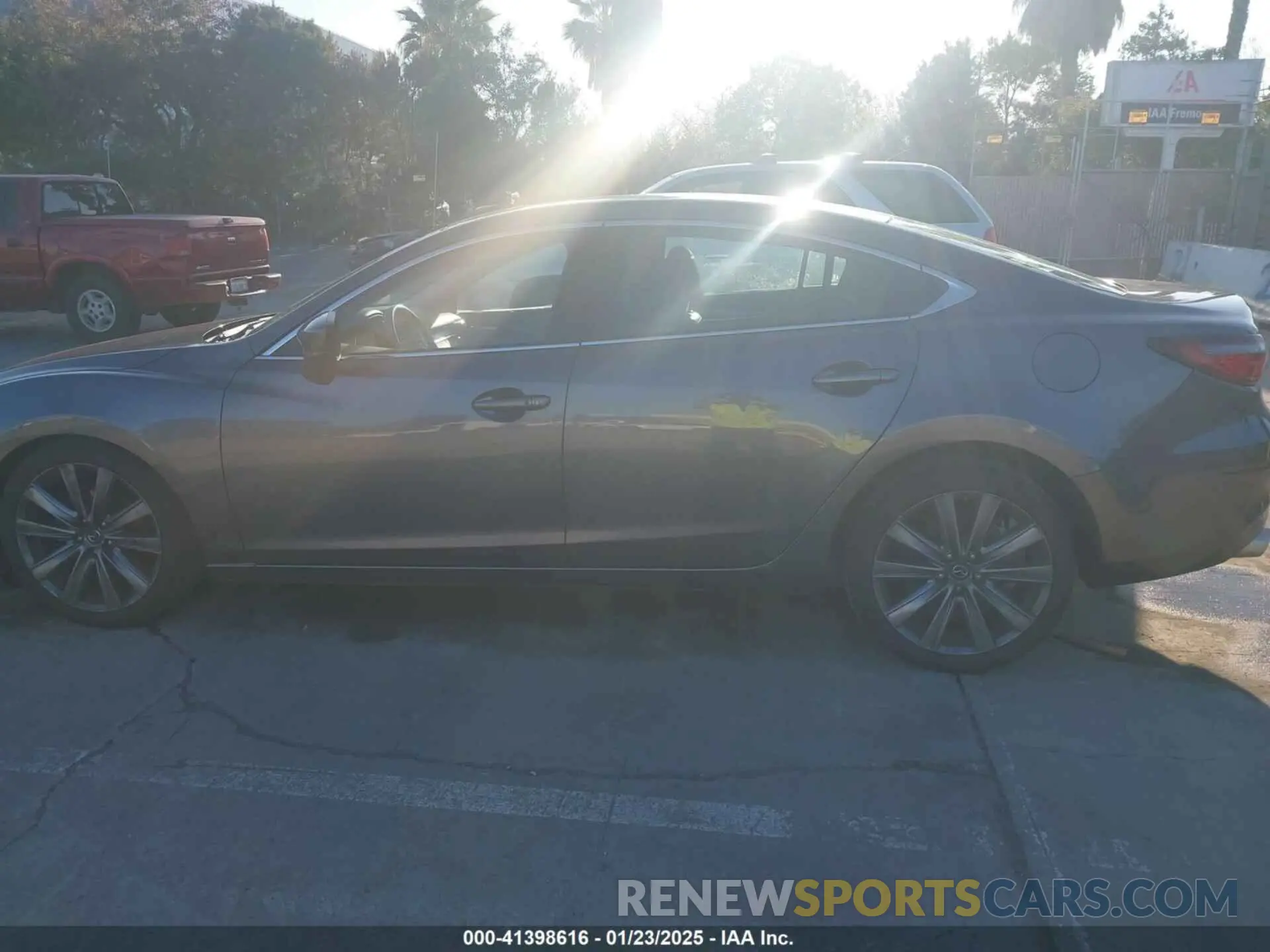 15 fotografías del automóvil dañado JM1GL1VM6L1524906 MAZDA MAZDA6 2020