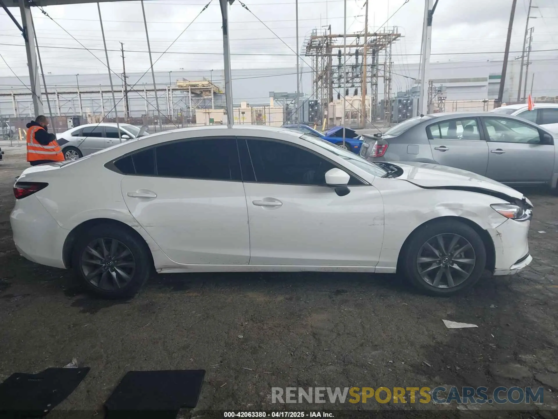 13 fotografías del automóvil dañado JM1GL1UM3M1610287 MAZDA MAZDA6 2021