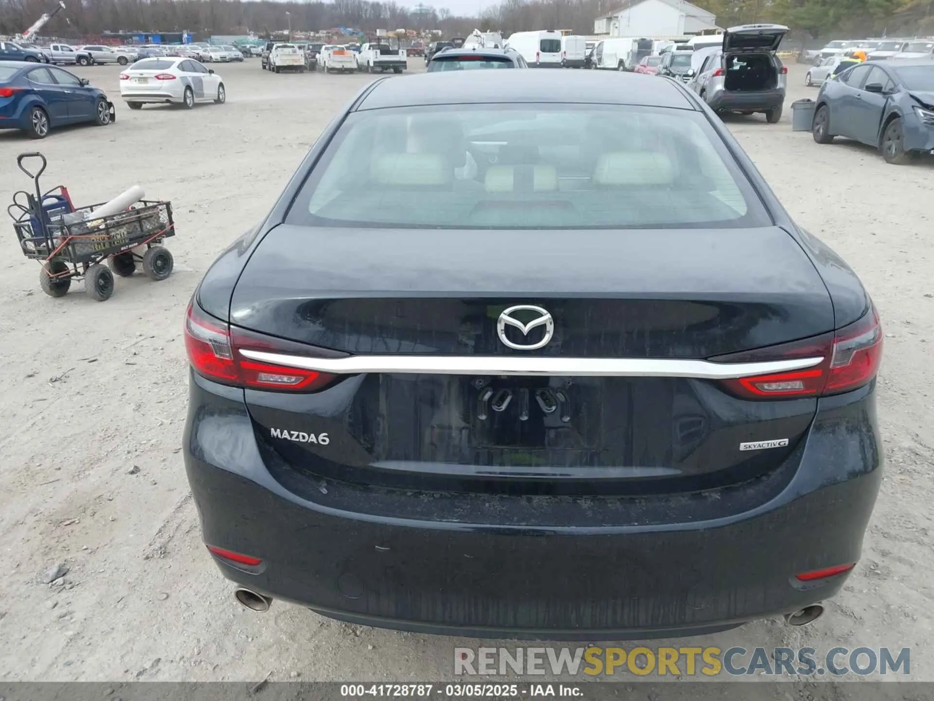 16 fotografías del automóvil dañado JM1GL1VM1M1604566 MAZDA MAZDA6 2021