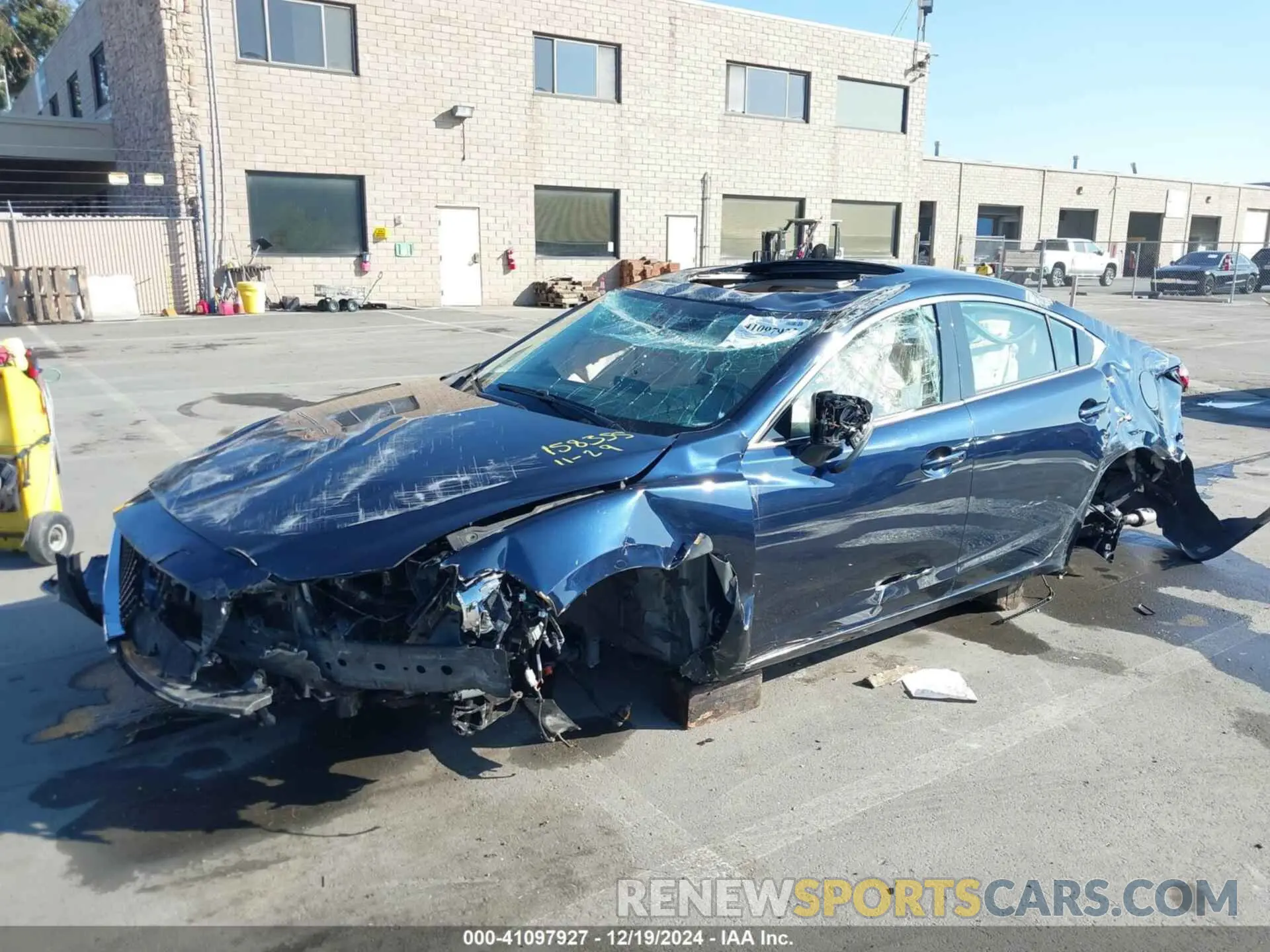 2 fotografías del automóvil dañado JM1GL1VM3M1603970 MAZDA MAZDA6 2021