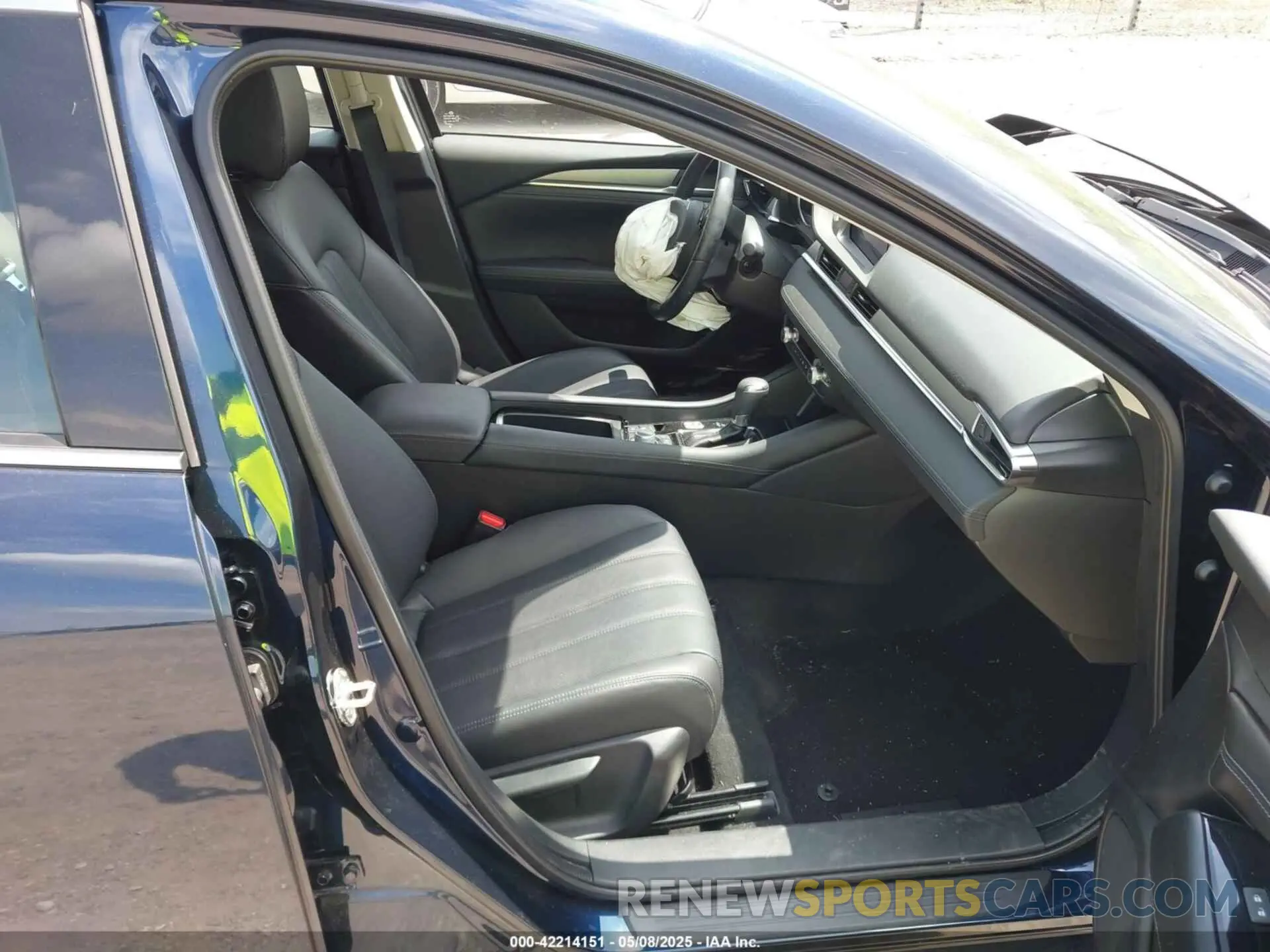 5 fotografías del automóvil dañado JM1GL1VM6M1616583 MAZDA MAZDA6 2021